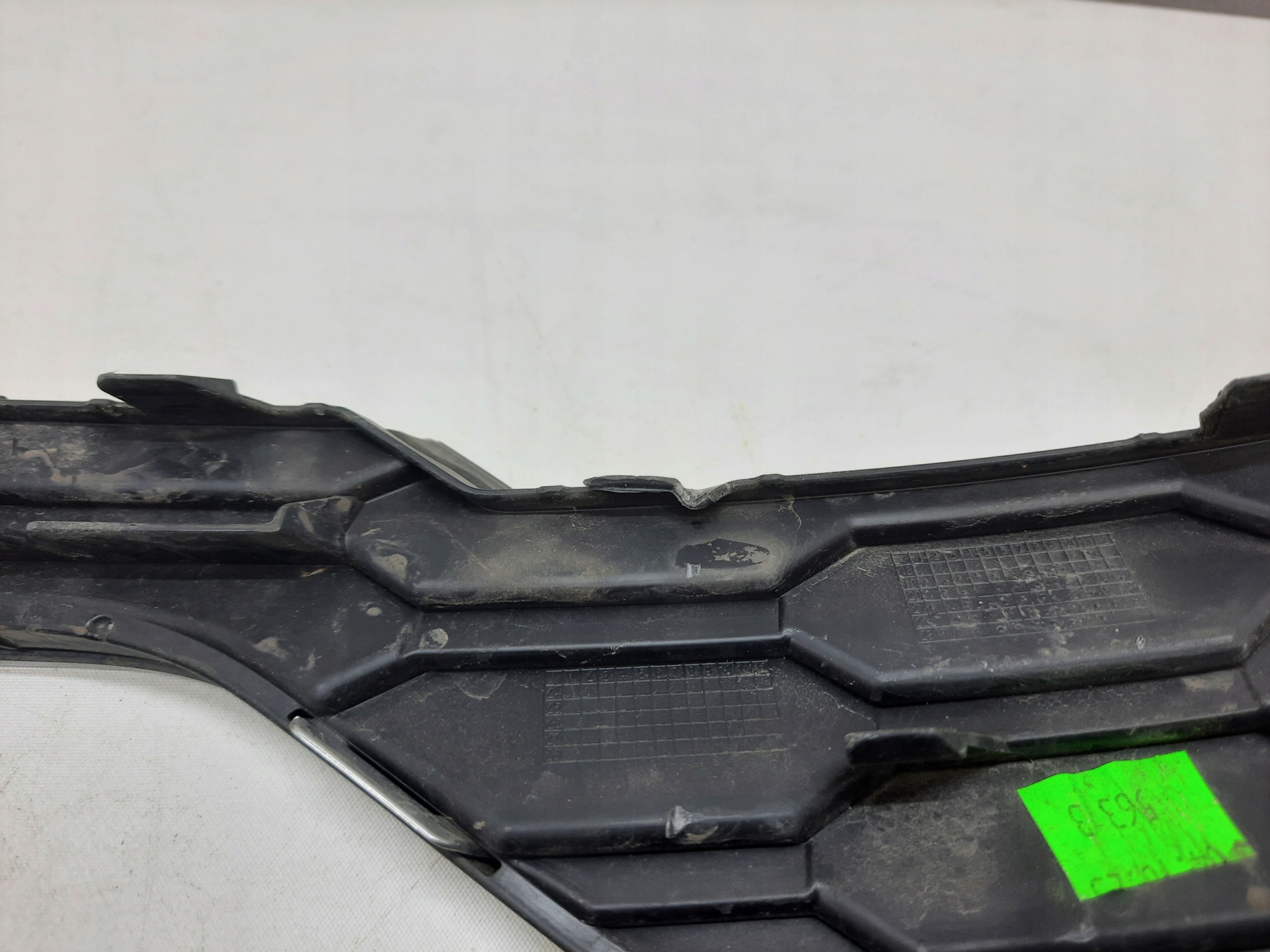 SKODA OCTAVIA 4 IV 19- PDC grid of a bumper left front original