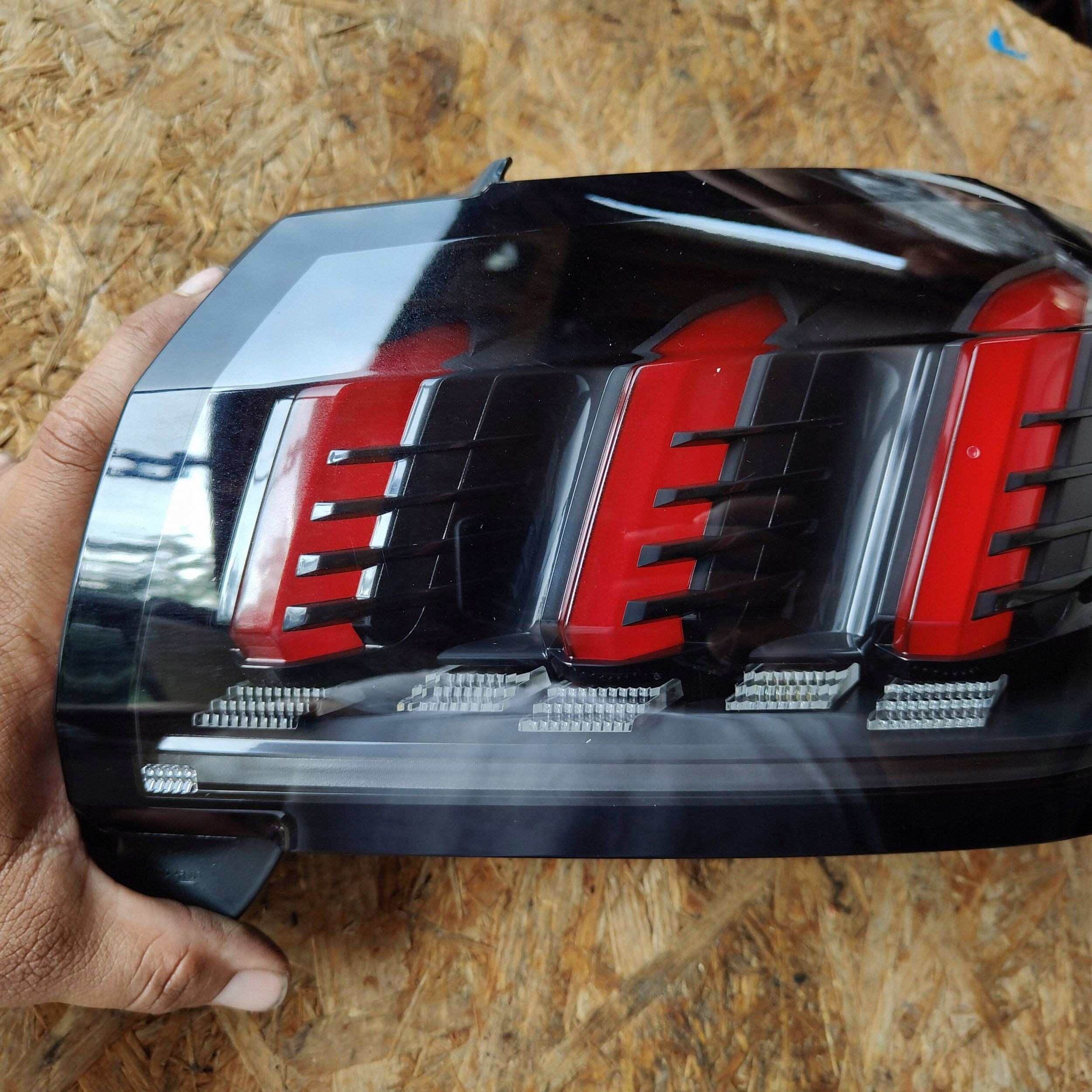 Peugeot 208 II GT light rear right 9823216680