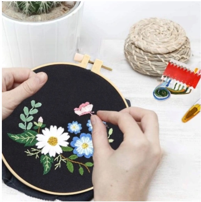 Zestaw do wyszywania haftowania gotowe wzory Materiał drewno