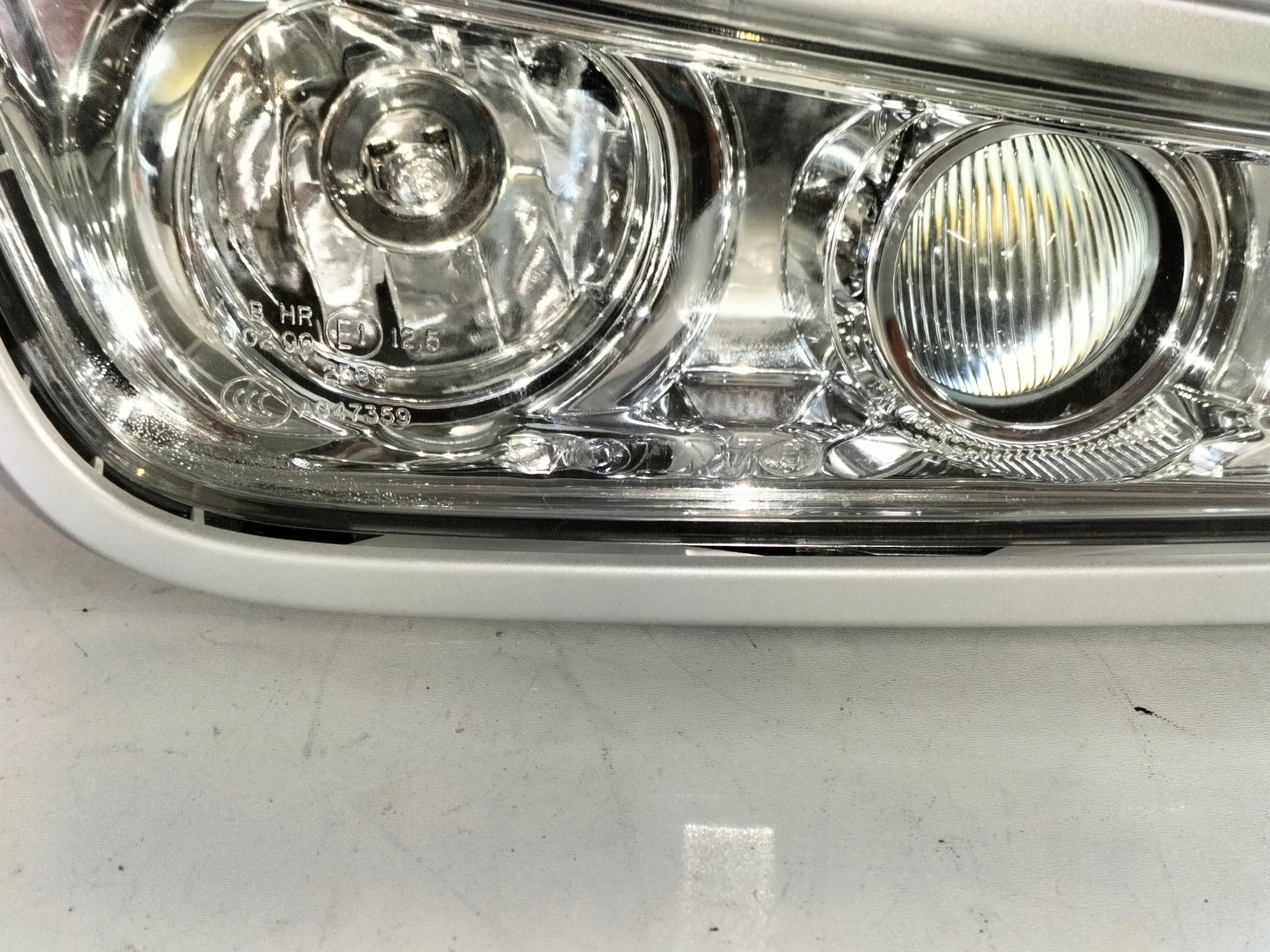 fog light light right VOLVO FH3 FM 08