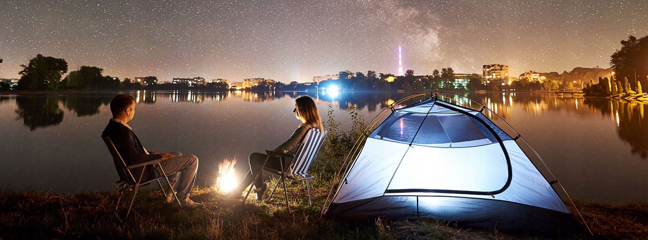 LAMPKA DO OGRODU NA TARAS BALKON WISZĄCA STOJĄCA Zasilanie akumulatorowe