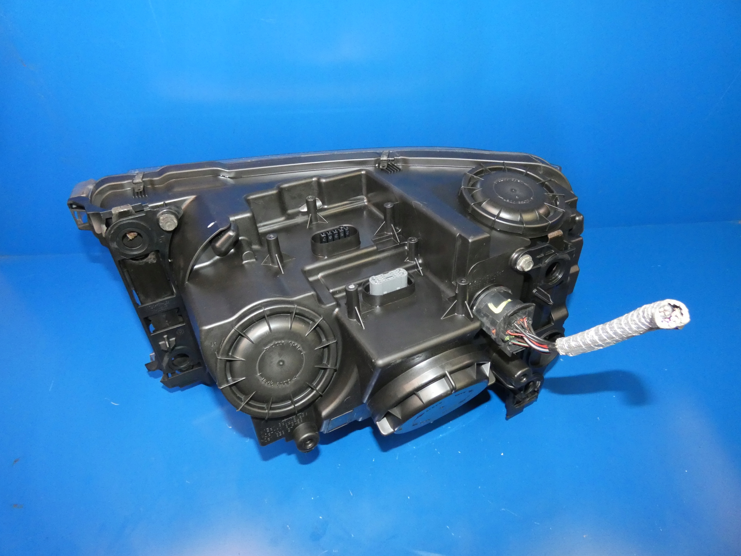 RANGE SPORT L320 feu gauche avant XENON rotatif