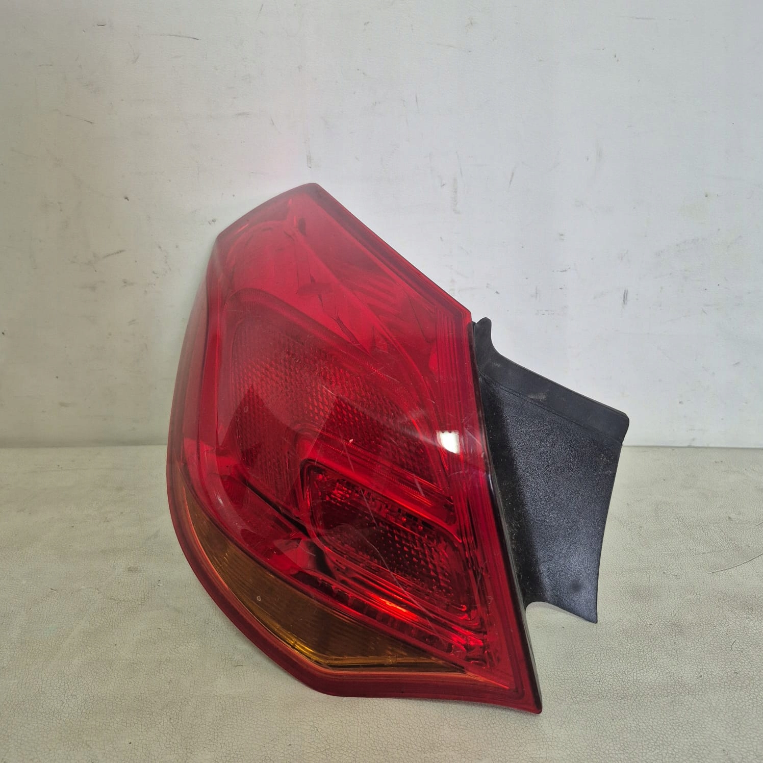 OPEL ASTRA J IV 09r. HB -> light rear left rear part 13282242