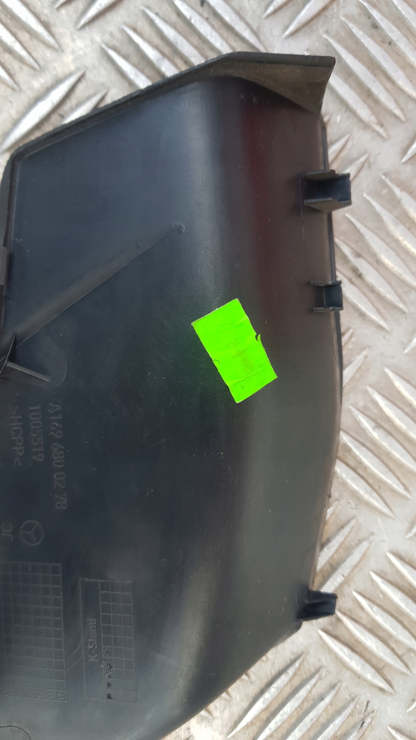 MERCEDES B KLASA W245 Boîte Couvre Console A1696800278