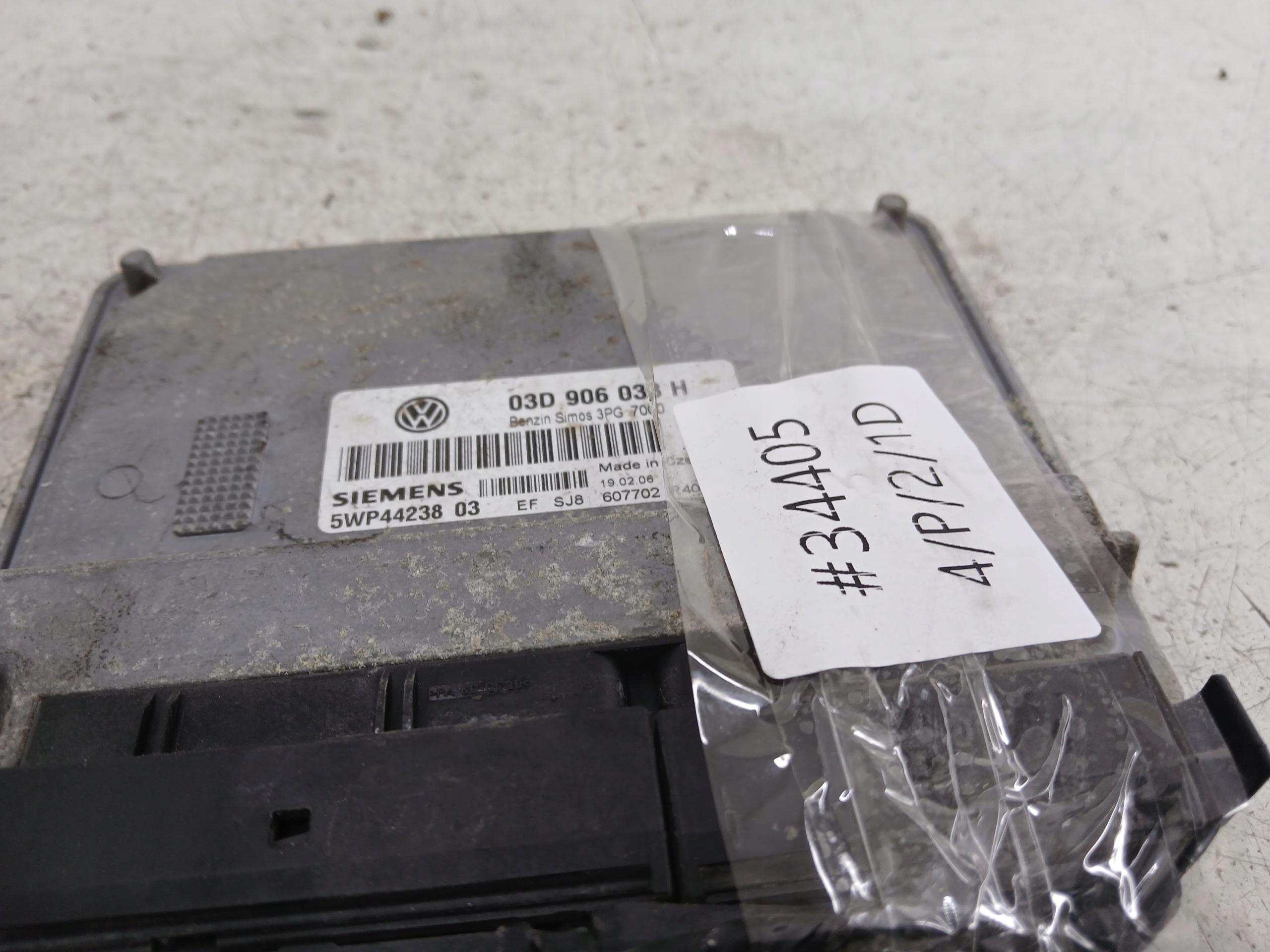 VW FOX 1.2 control unit of the engine 03D906033H