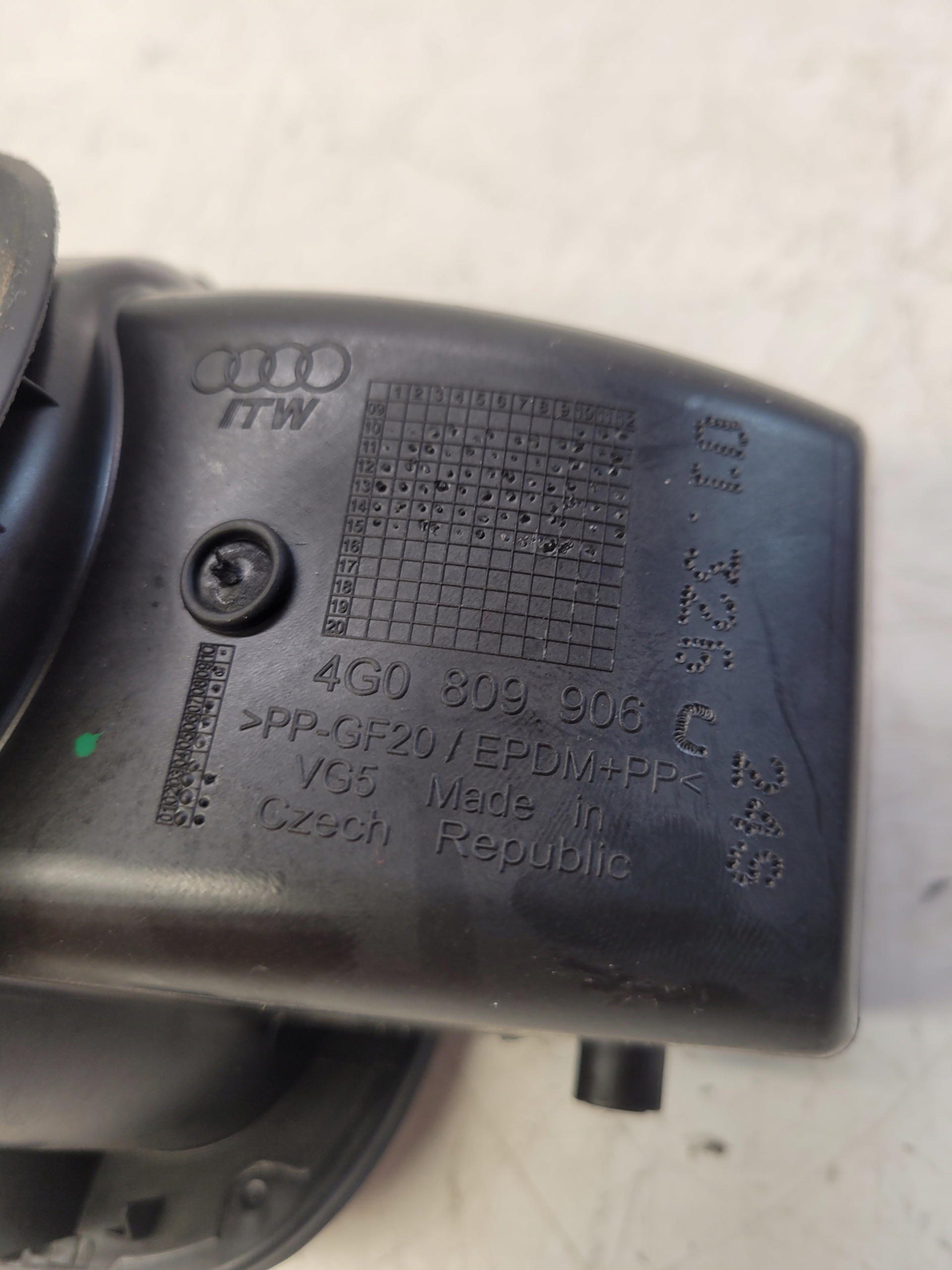 Volet trappe carburant Carburant AUDI A6 C7 LY7G 4G0809906C