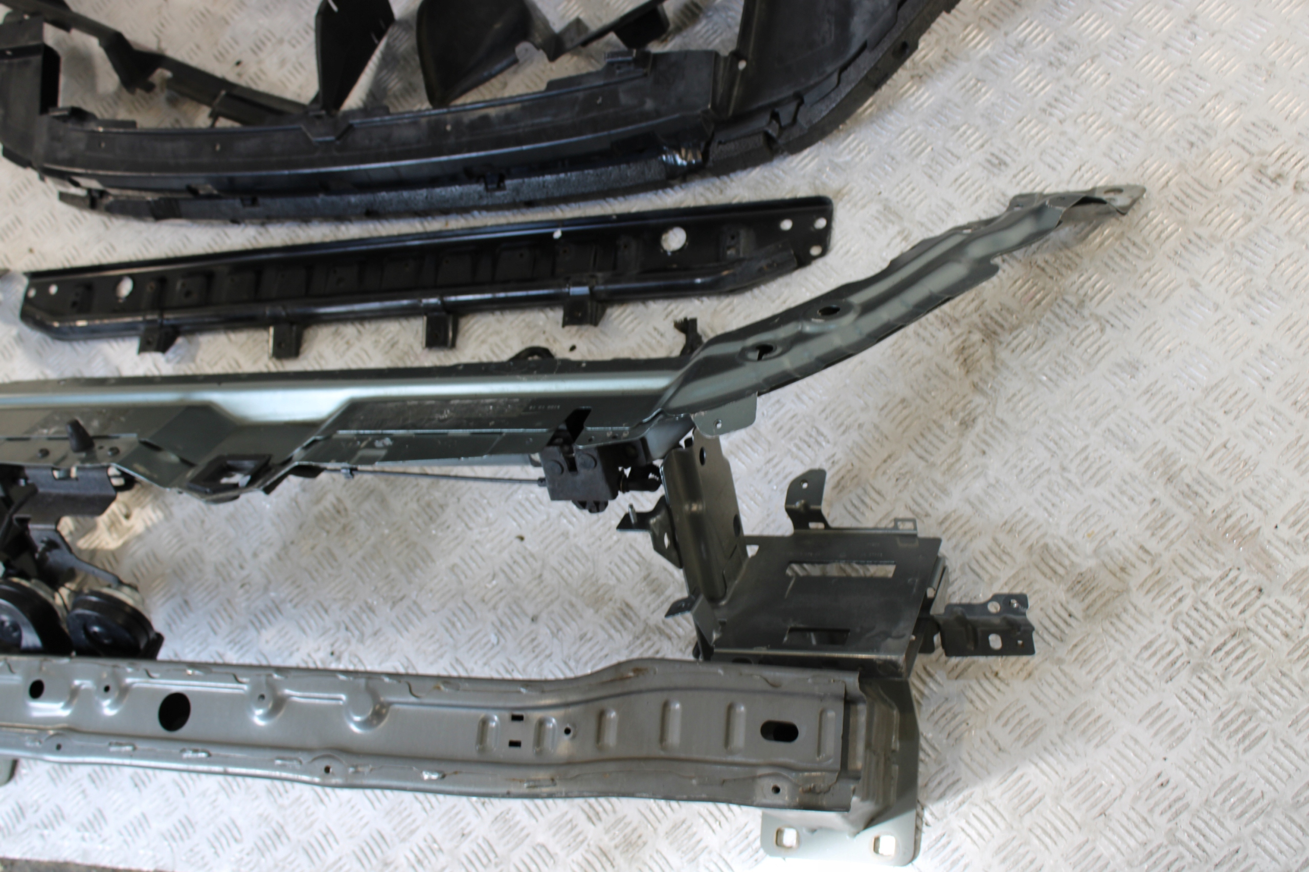 support panel for radiators pillar radiator LAND ROVER DISCOVERY SPORT L550 2,0D