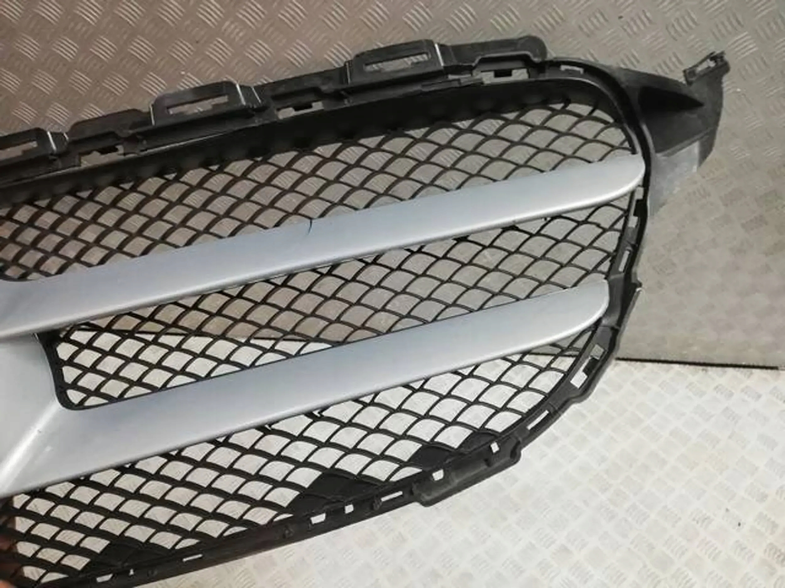Mercedes-Benz C-Klasse W205 Kühlergrill FRONTGRILL Kühlergitter - Thumbnail 7