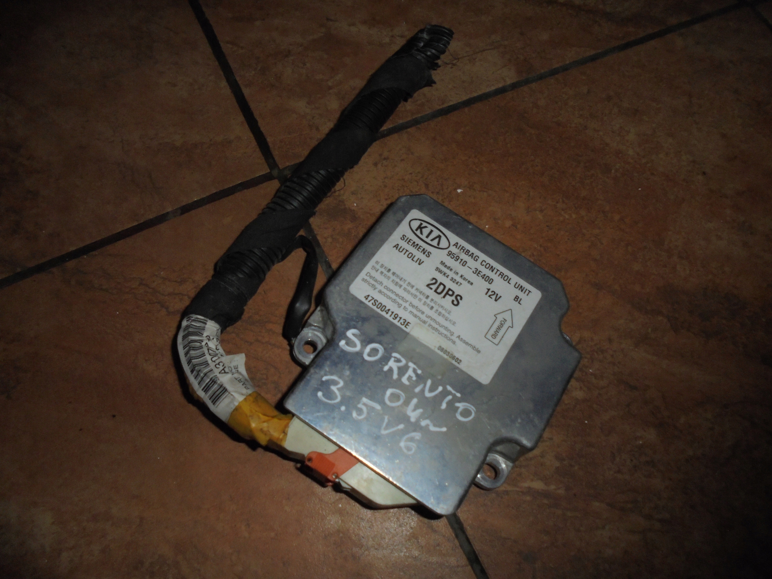 KIA SORENTO I 3.5 04' MODUŁ PODUSZEK 95910-3E400