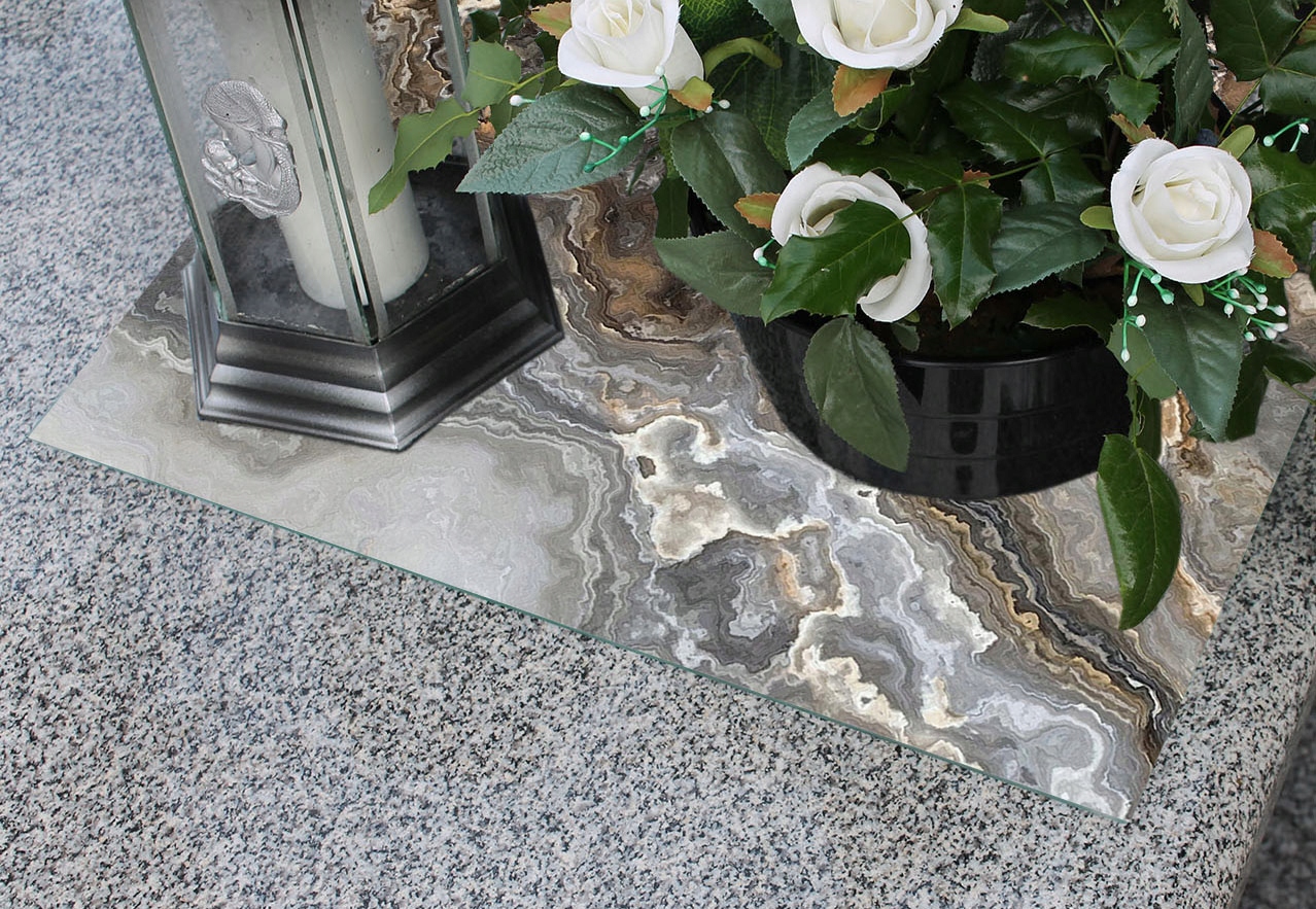 Podstawka na POMNIK Szyba HARTOWANA na ZNICZE KWIATY wzór MARMUR 65x60cm Materiał szkło hartowane