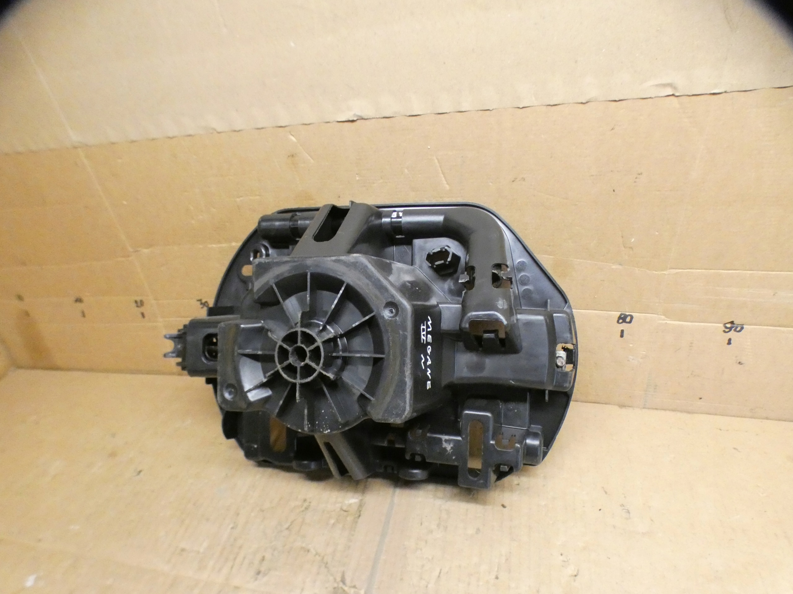 Renault Megane IV insert roues de la roue de secours 997504622R