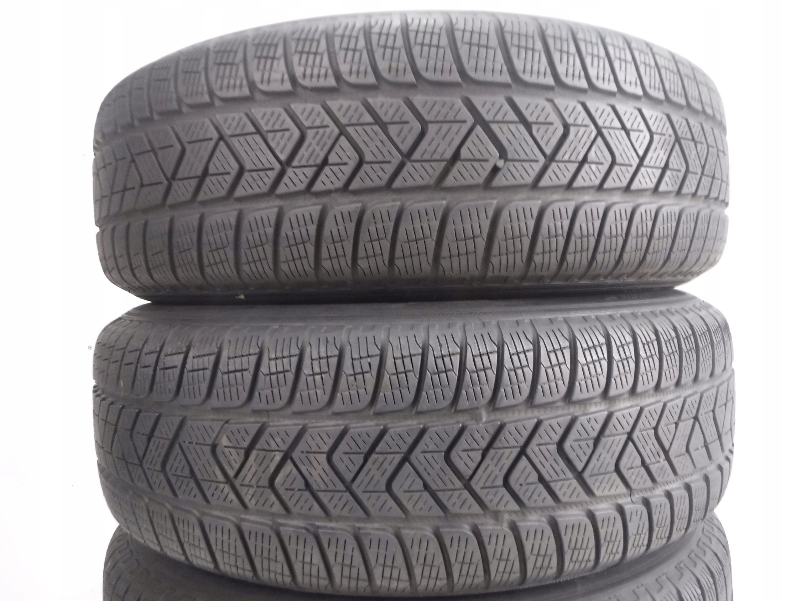 OPONY ZIMOWE PIRELLI SCORPION WINTER 215/65/17 99H Profil opony 65