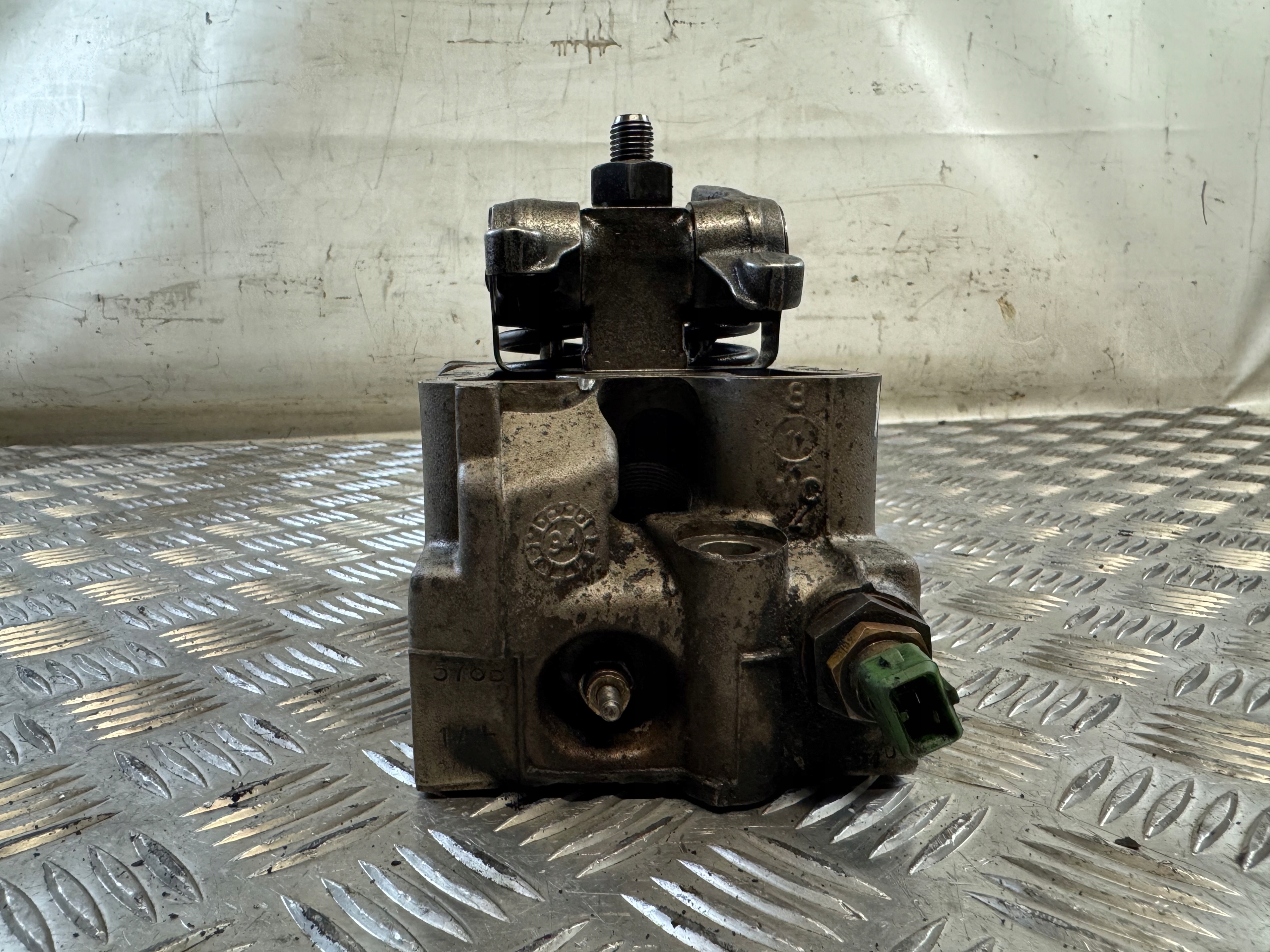 TESTATA VOYAGER II 2.5 TDI 92R- 90352024F