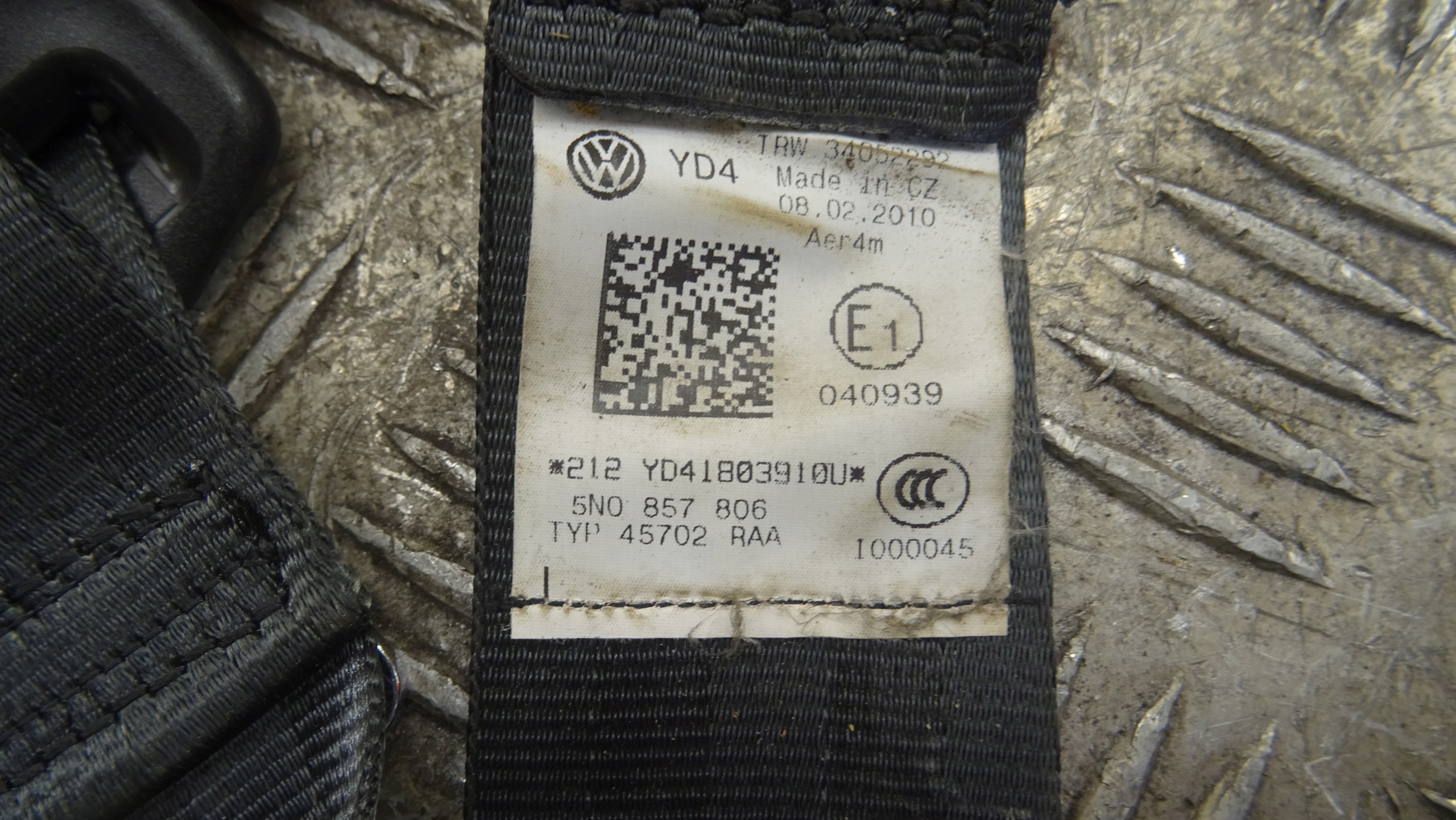 Gurten Sicherheits rechts heck VW TIGUAN 5N0857806D