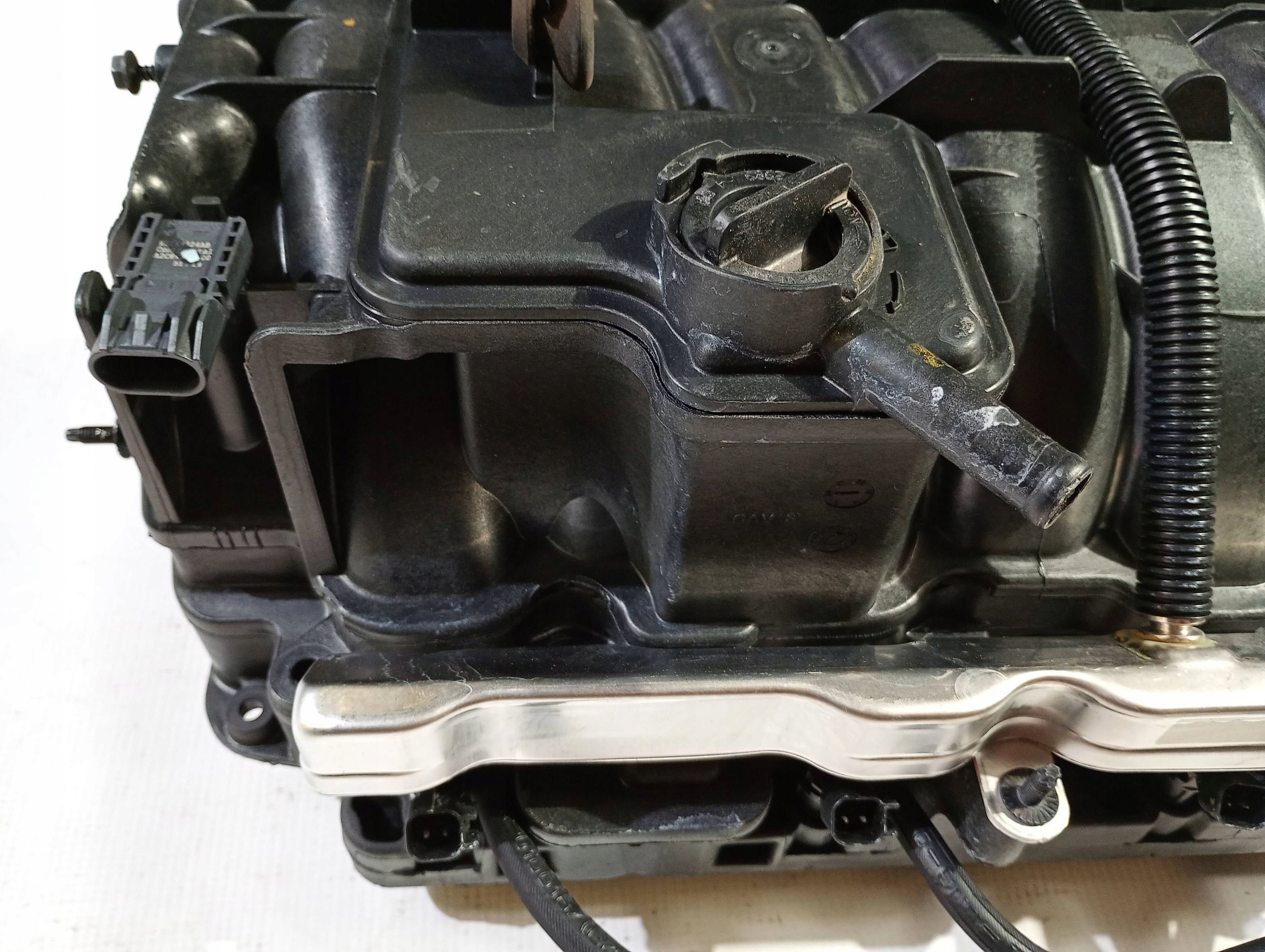 intake manifold dolotowy Dodge RAM 1500 5.7 HEMI v8 2019