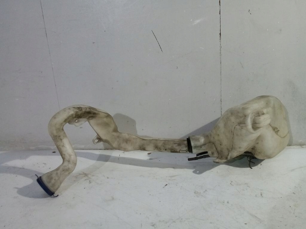 Citroen C3 Picasso tank washers
