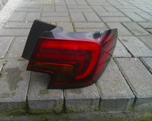 OPEL ASTRA V 5 K 15+ HB LED PRAWA TYLNA LAMPA ORYGINAŁ