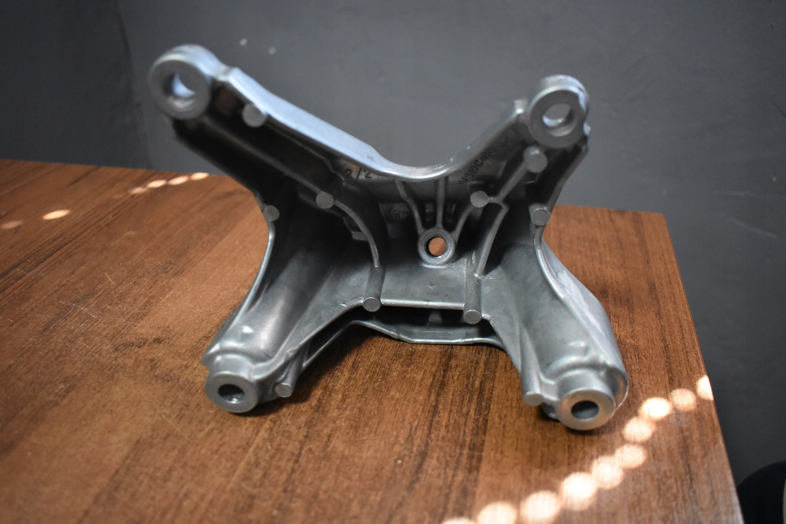 perfect condition holder engine mount left AUDI Q7 Q8 A6 A8 1