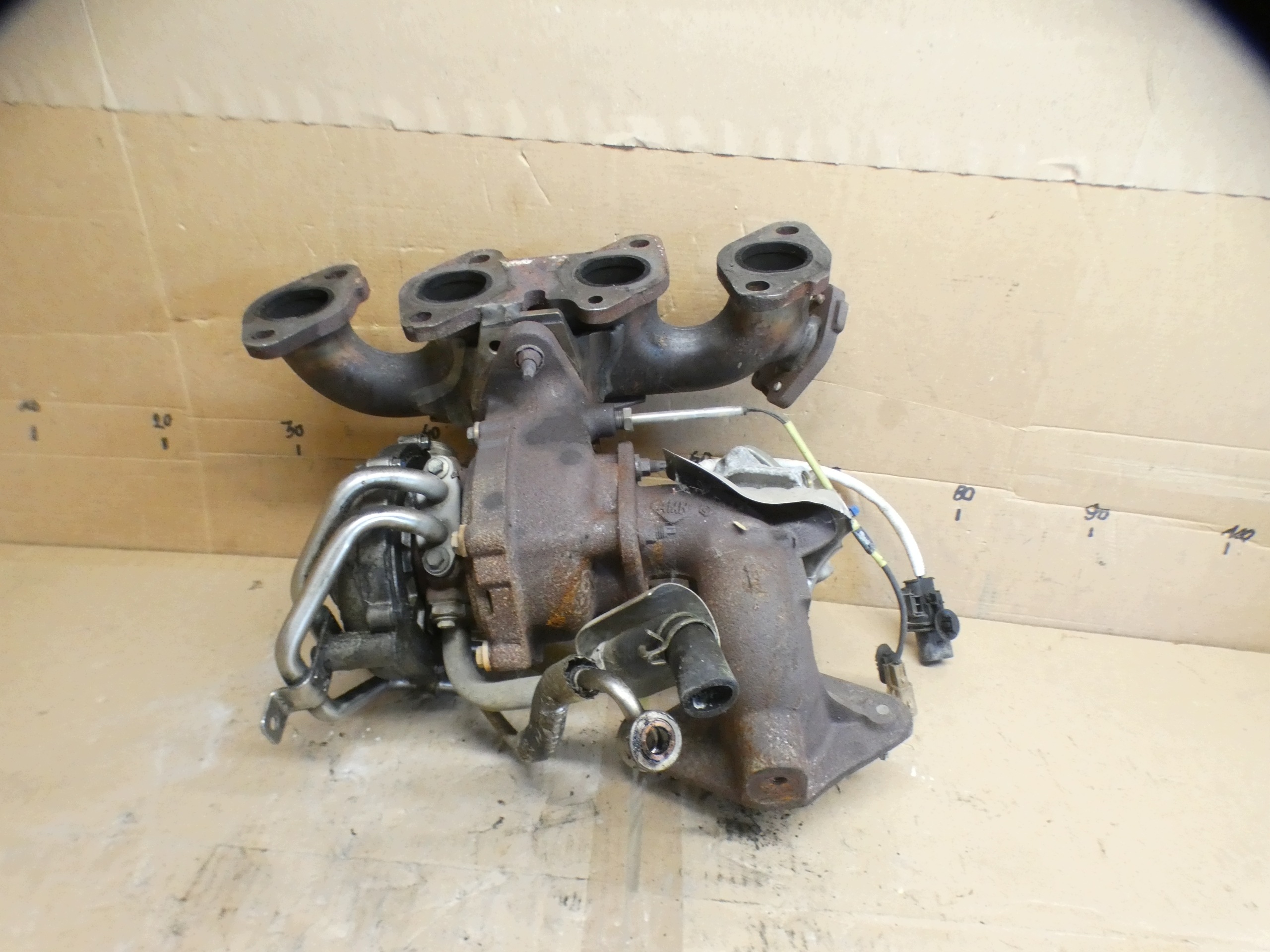 TURBINA turbo 2.0 DCI header pipe AUDI A3 8V H8200827854