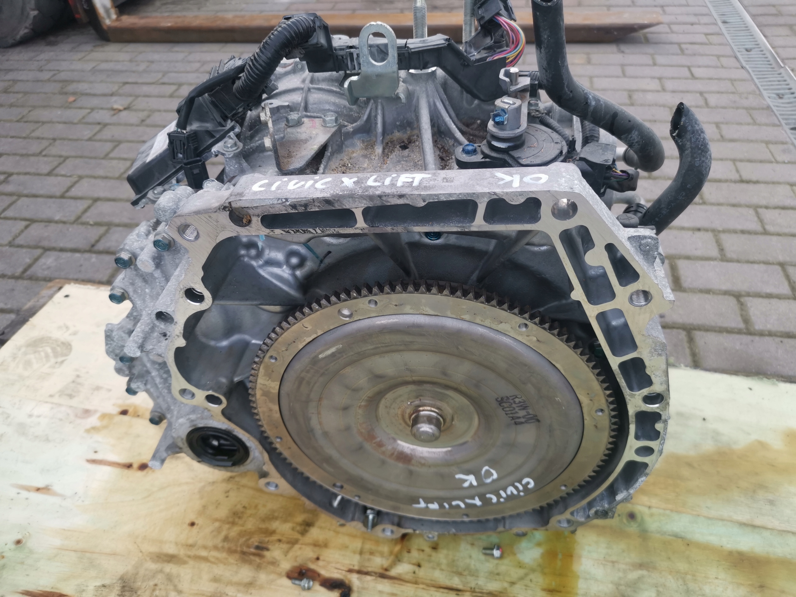 HONDA CIVIC X 2.0 USA 2019- РЕСТАЙЛИНГ КОРОБКА BIEGOW