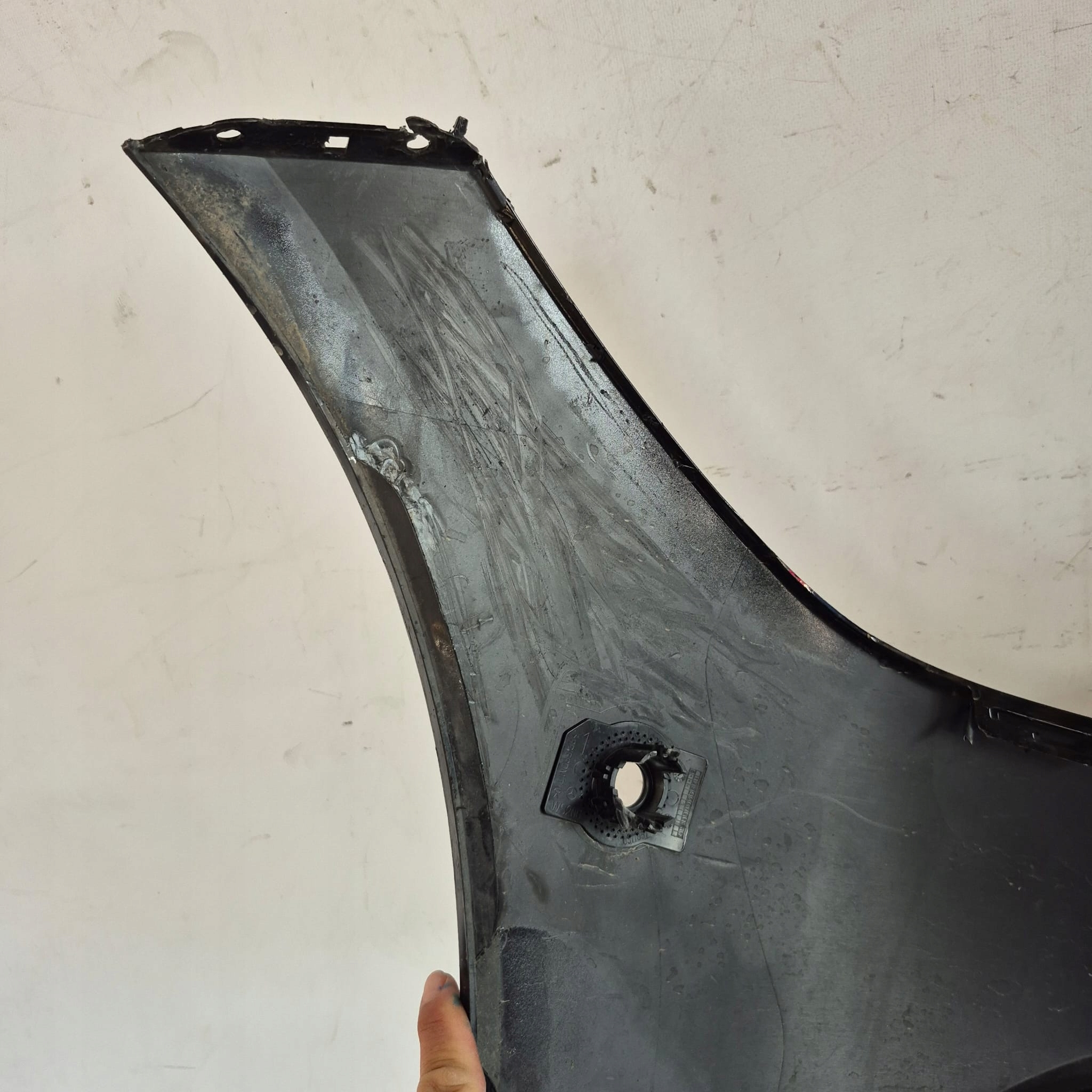 MERCEDES C-KLASA W206 21-> bumper front front PDC