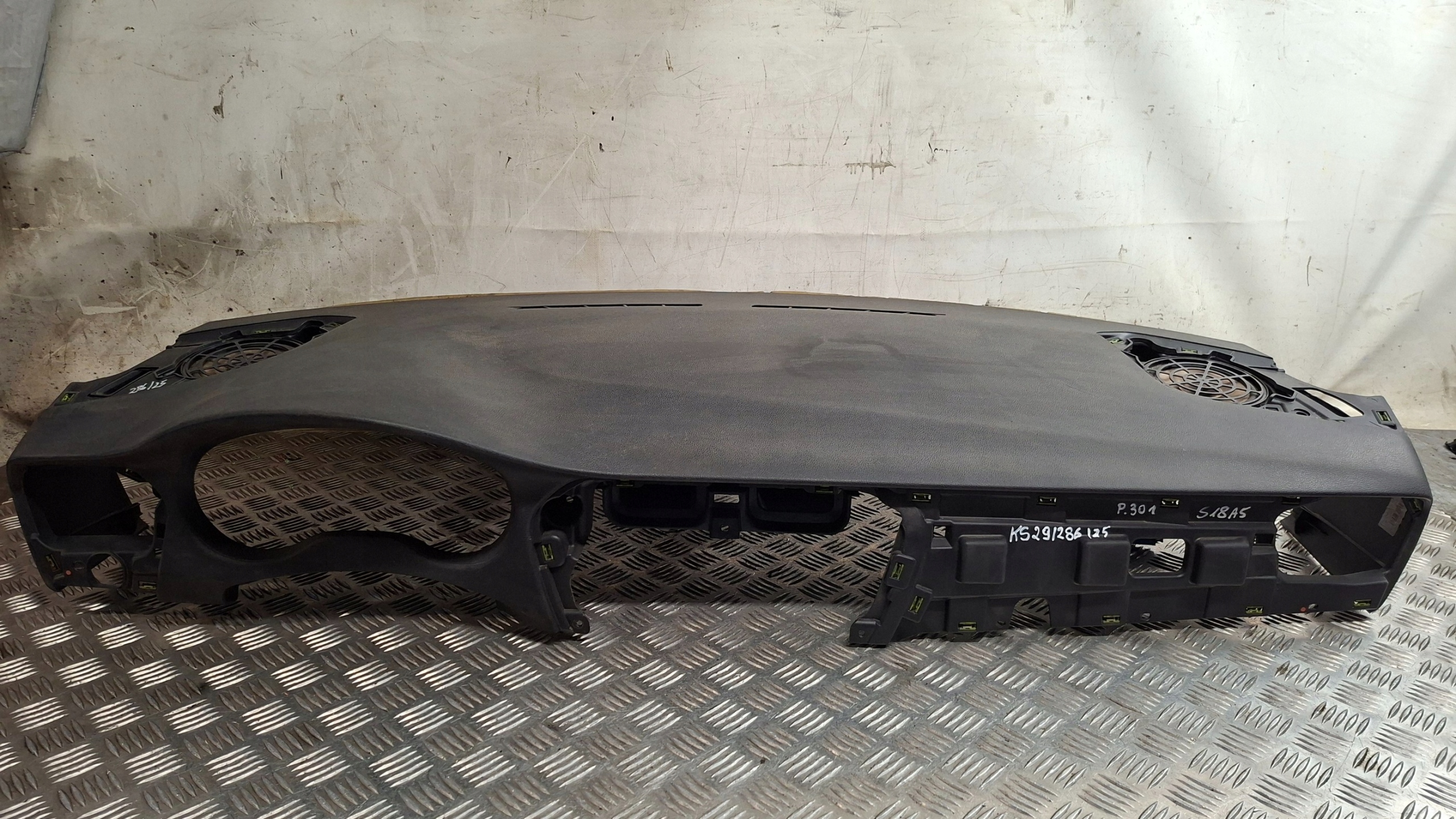 dashboard instrument panel PEUGEOT 301