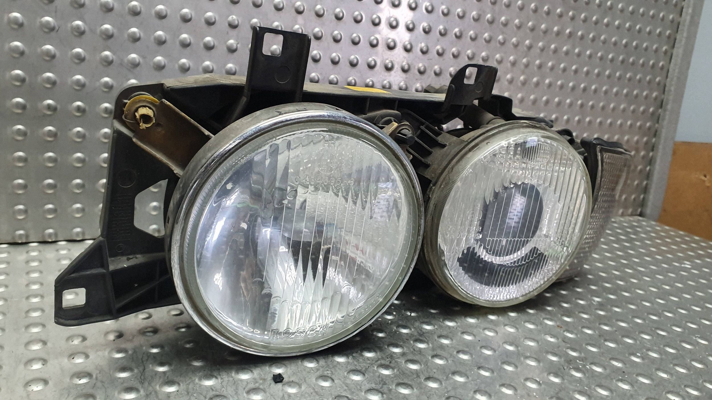 light left front 0301384201 BMW 5 E32 E34 original EUROPA