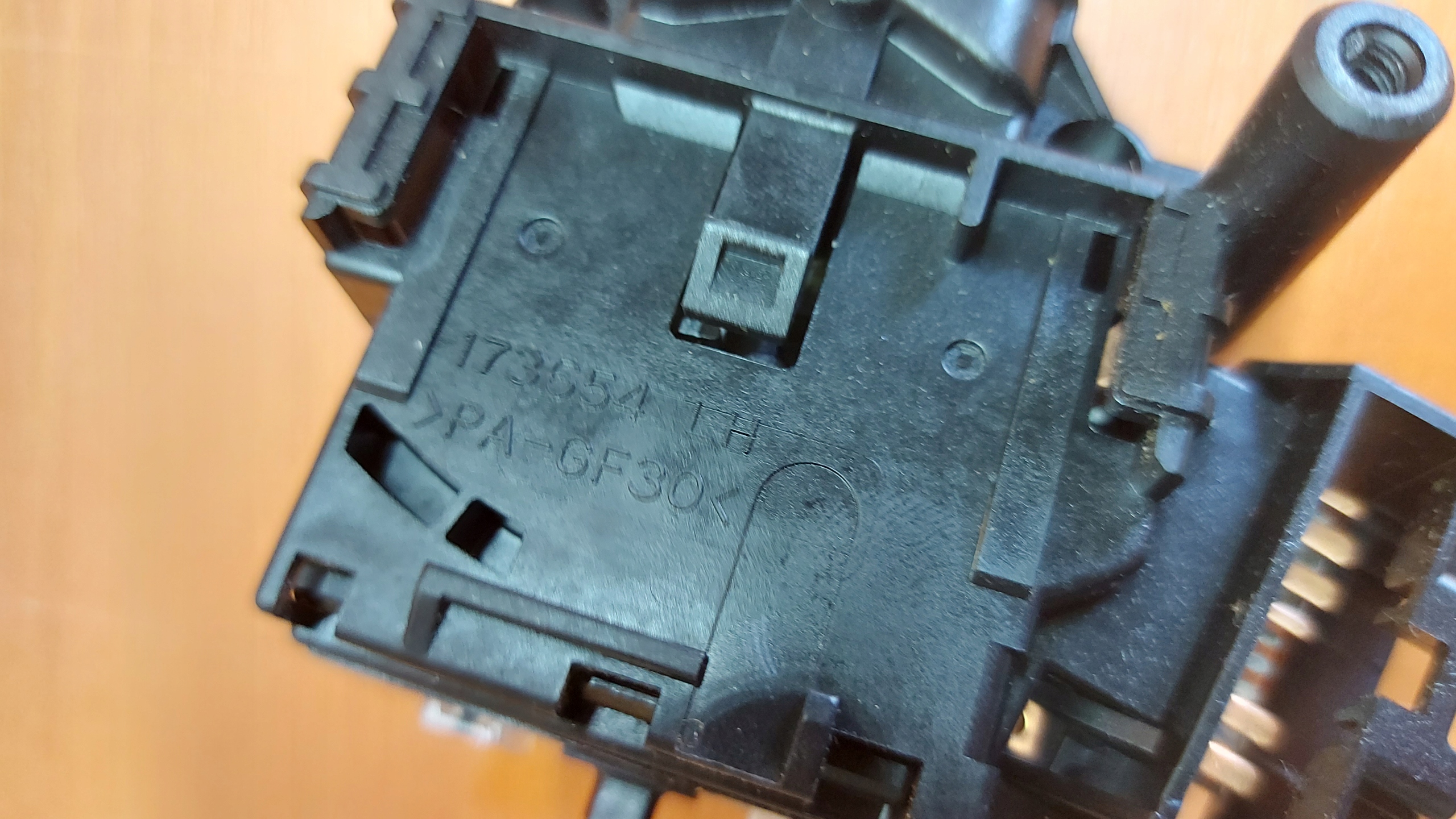 PANEL wiper control TOYOTA AVENSIS T25 sedan