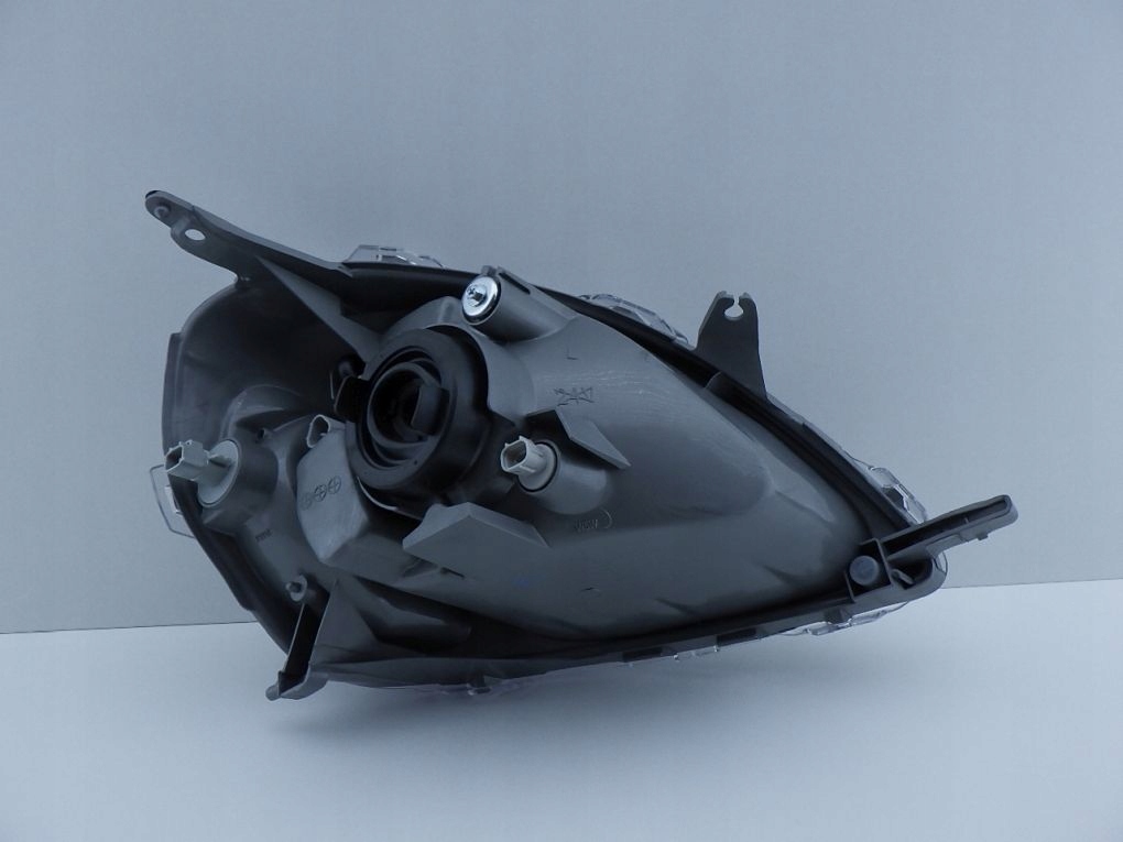 TOYOTA YARIS and 99- light front left