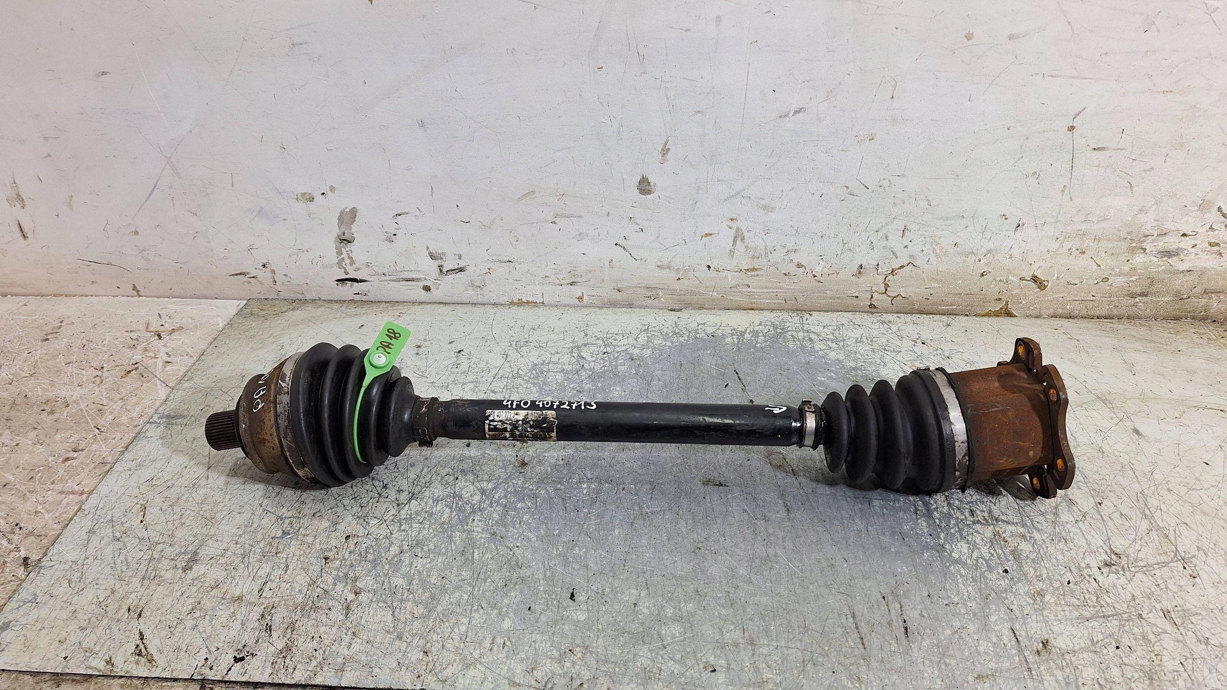semi-axis left front 4F0407271J AUDI A6 C6 3,0TDI V6 AUTOMAT