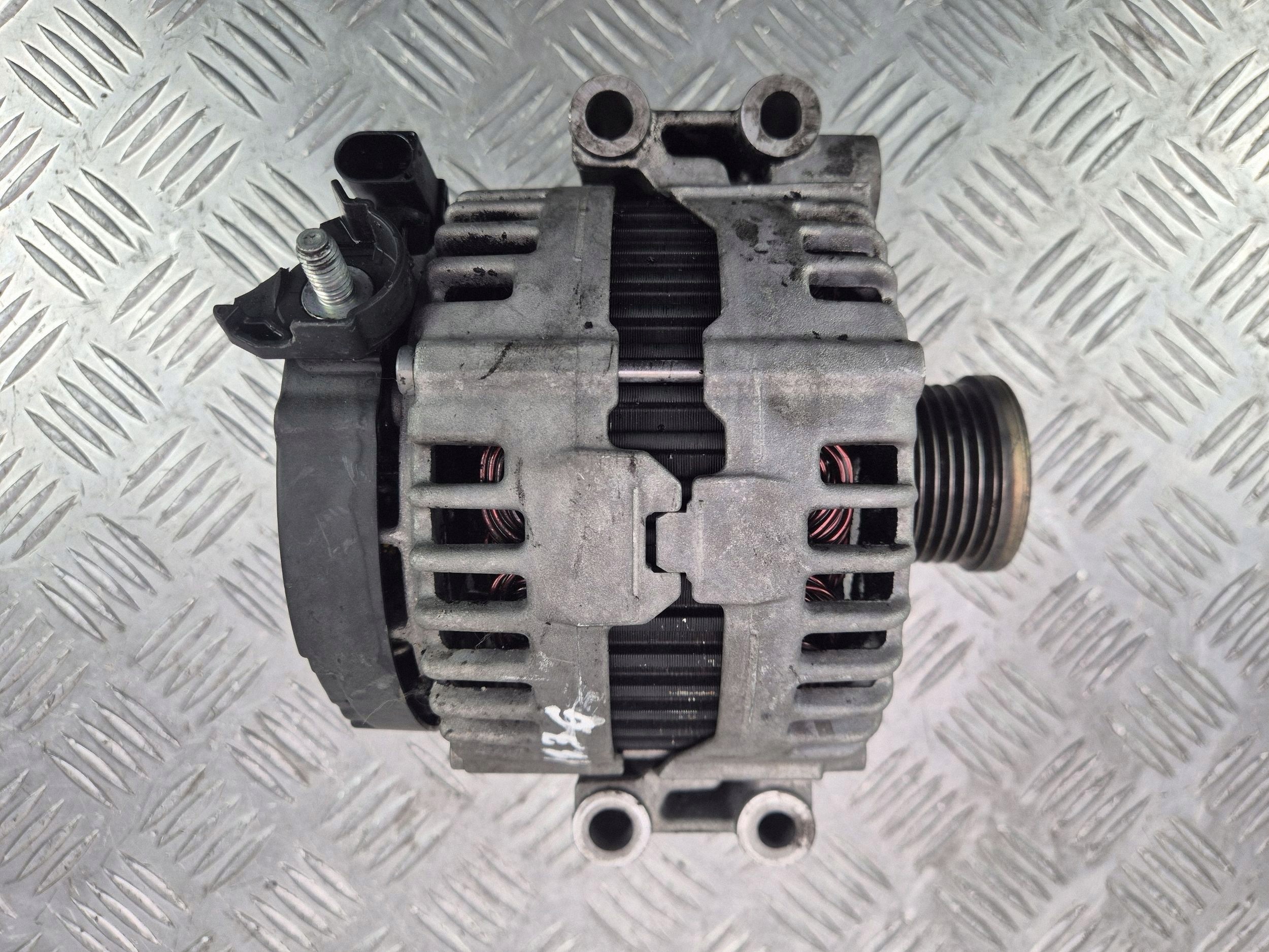 BMW 3 E90 335i Alternator 7557789 N54B30A