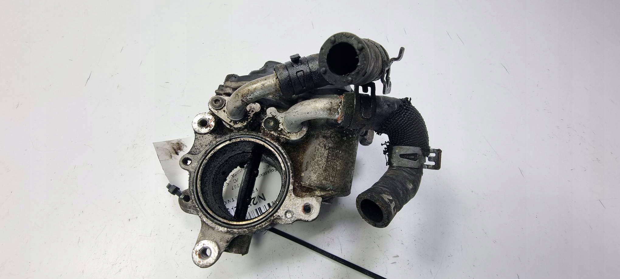 throttle flap 04L128059AA VOLKSWAGEN PASSAT B8
