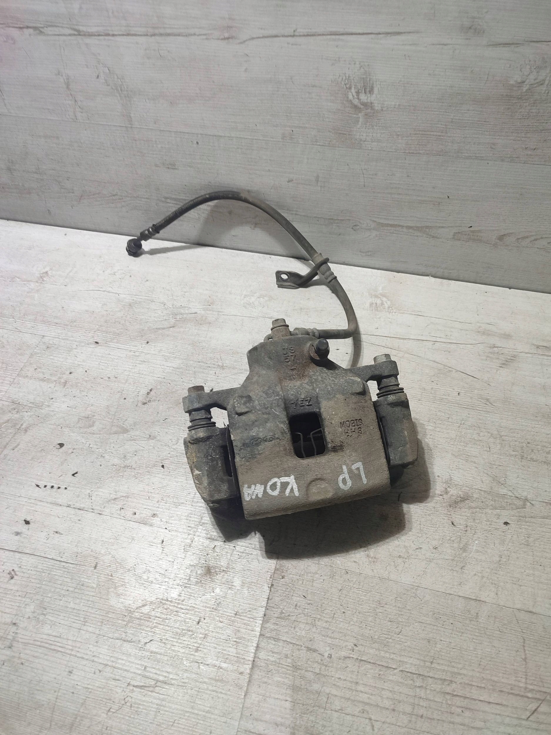 Hyundai Kona and 2018 front side left caliper