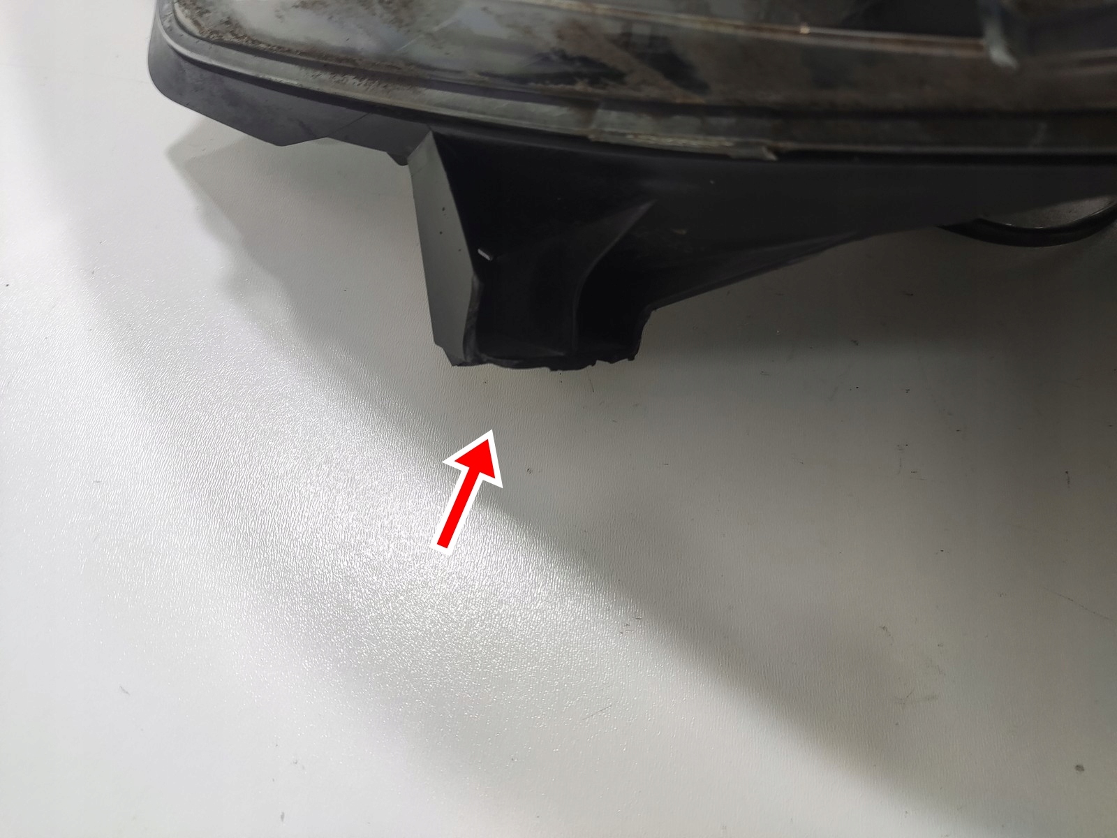 light right front front RENAULT TRAFIC III 2014-2019 260108047R EUROPA