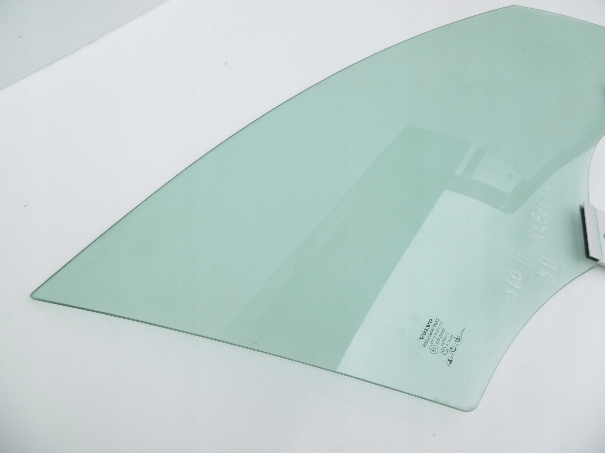 SZYBA DRZWI PRAWY PRZÓD KLEJONA VOLVO S60 II V60 Typ samochodu Samochody osobowe