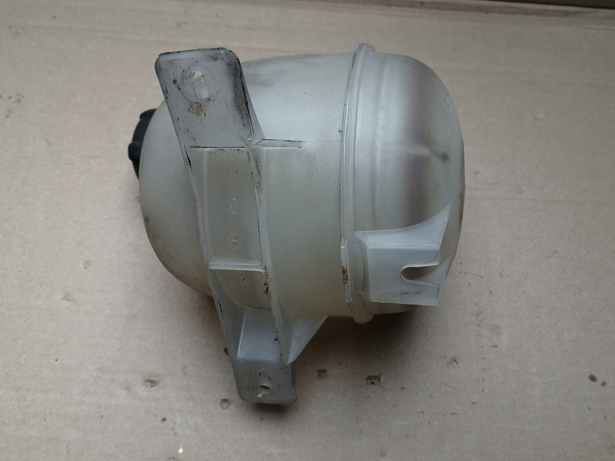 Réservoir eau DACIA SANDERO 8200766826