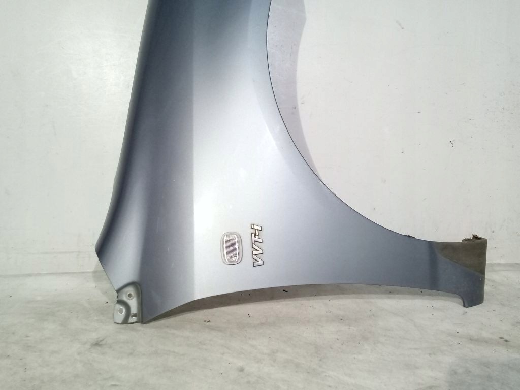 Toyota Corolla E12 Berline Aile Droite 8Q3