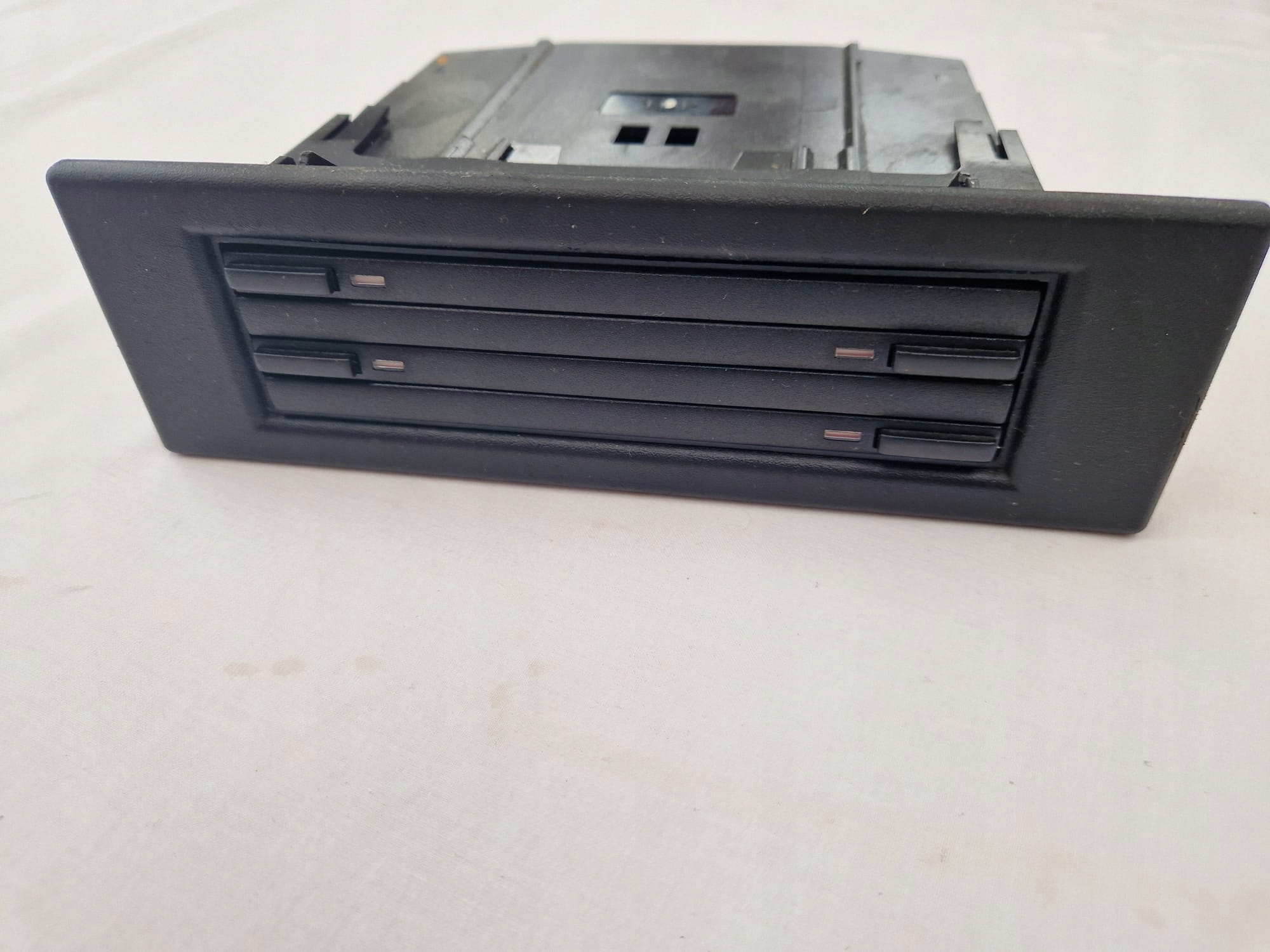 opel Astra G II бардачок на CD