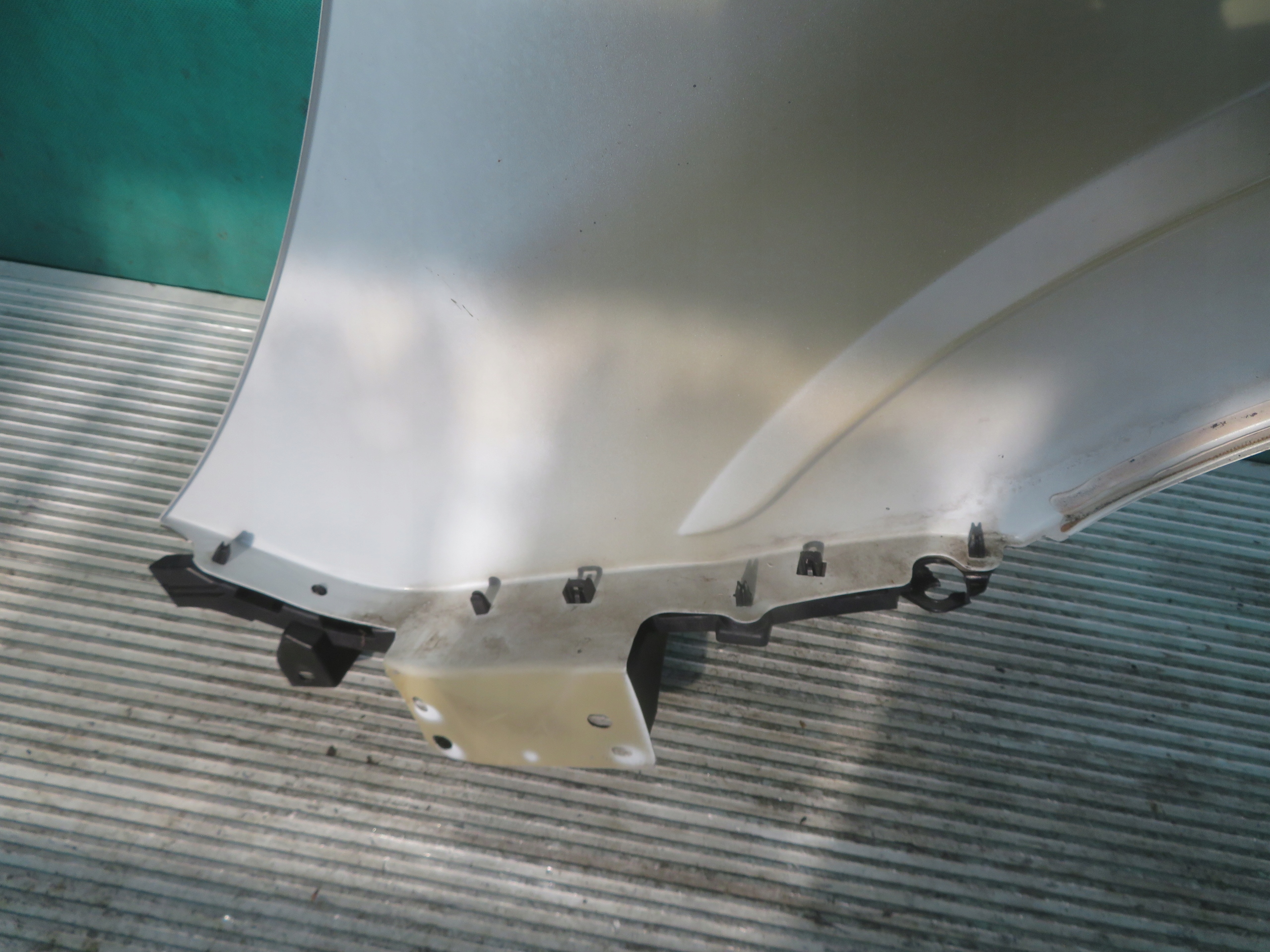 fender right front MERCEDES SPRINTER 18R