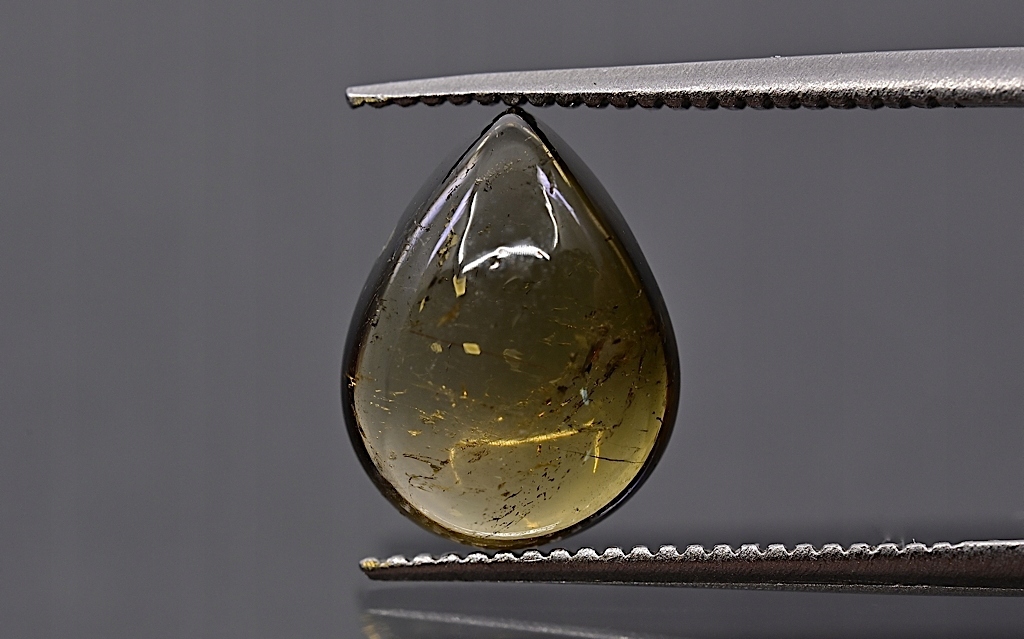 Turmalín kabošon slza 10,5x8 mm