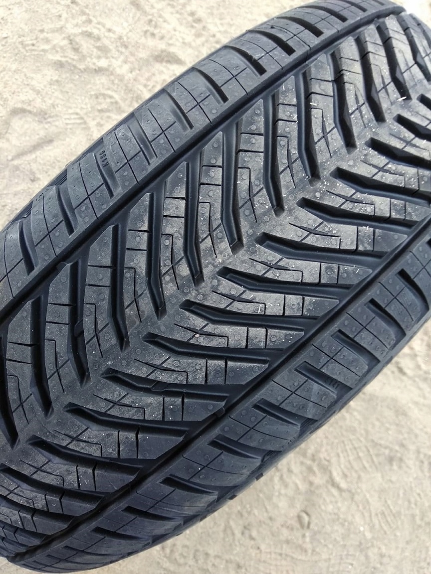 225/45 R18 NOWE opony wielosezonowe grupa Michelin Sezon całoroczne