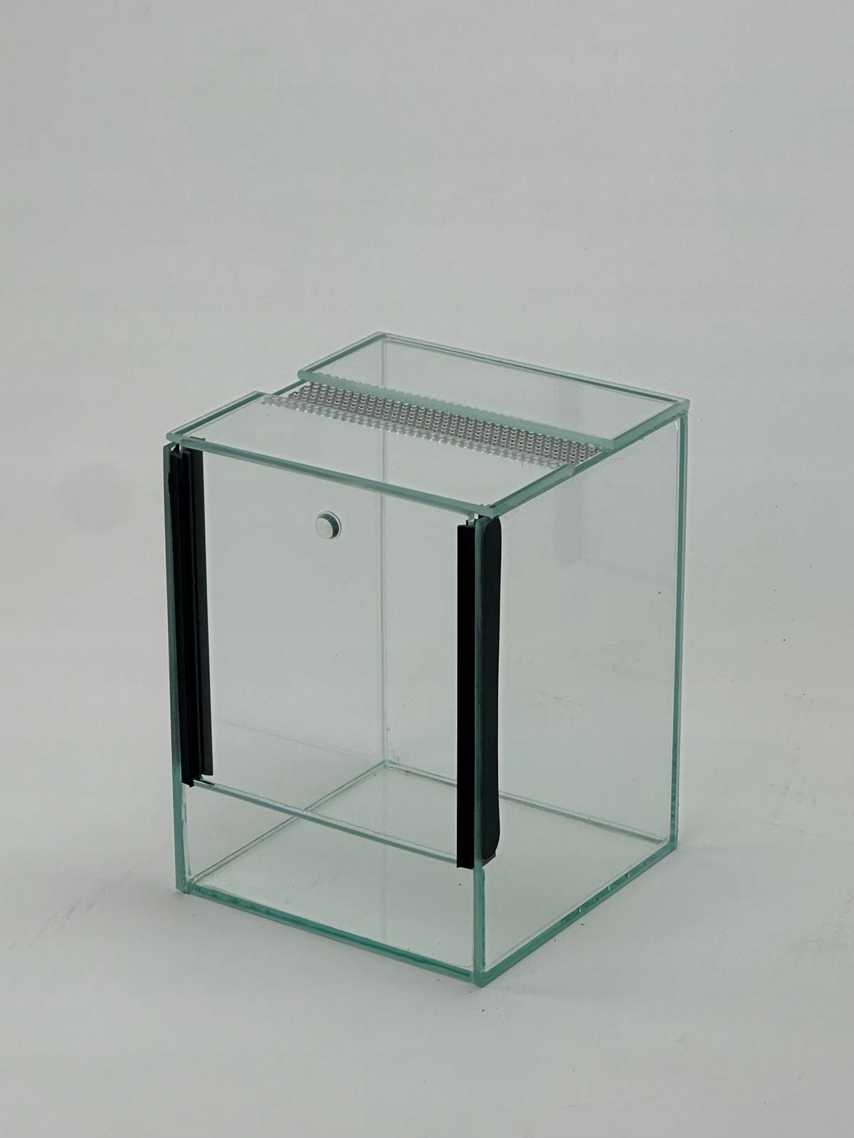 Levně Skleněné terárium s ventilací 15x15x20 – posuvné dveře, 4,5 l