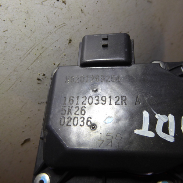 SMART FORFOUR II PRZEPUSTNICA 161203912R Part manufacturer Smart OE