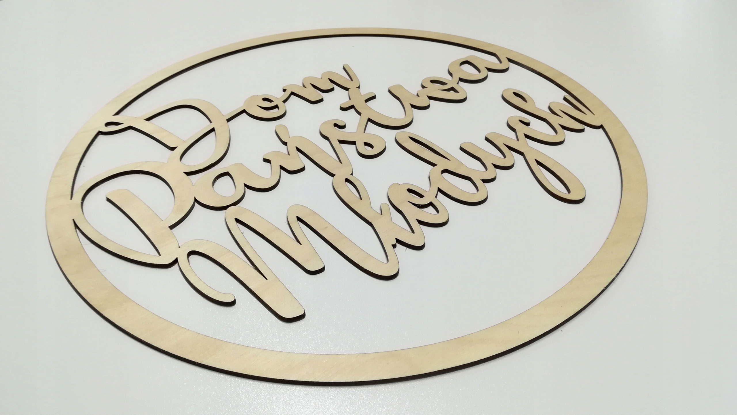 Tablica koło Dom Państwa Młodych dekoracja wesele Marka inna