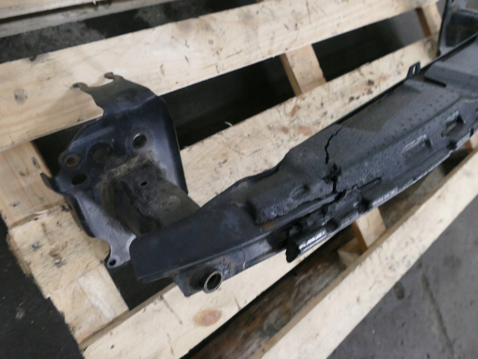 PORSCHE CAYENNE 9P 7L 4.5T bumper support front 7L0807109011