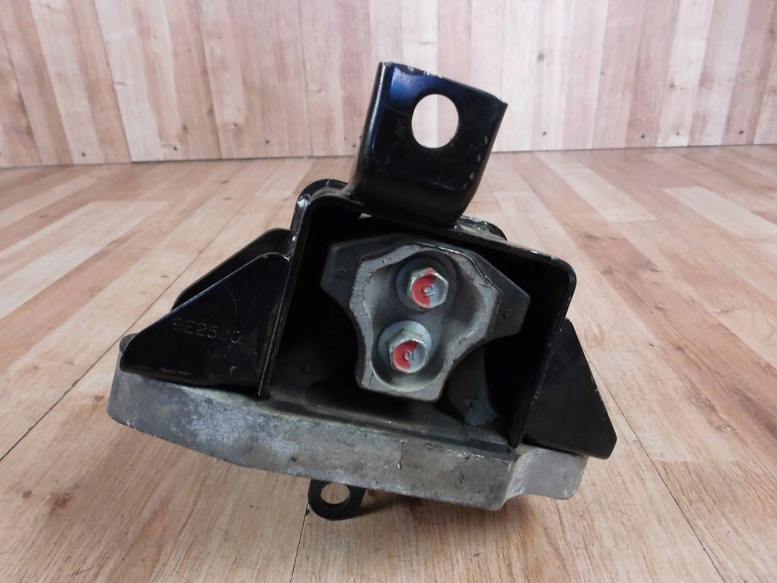 Hyundai Tucson III 1.6 CRDI engine mount airbag holder console