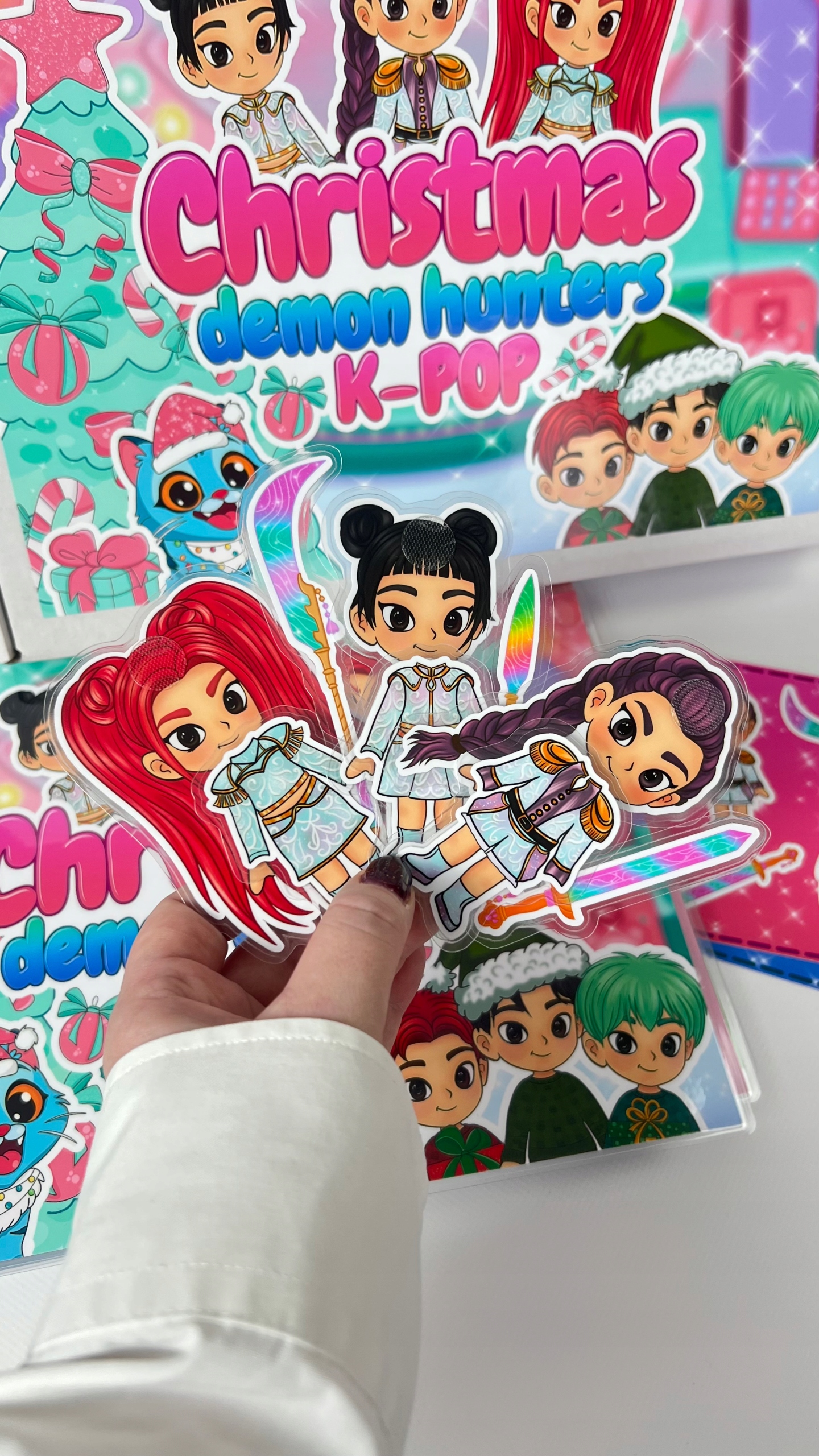 K-POp démon Hunters Christmas kniha hra