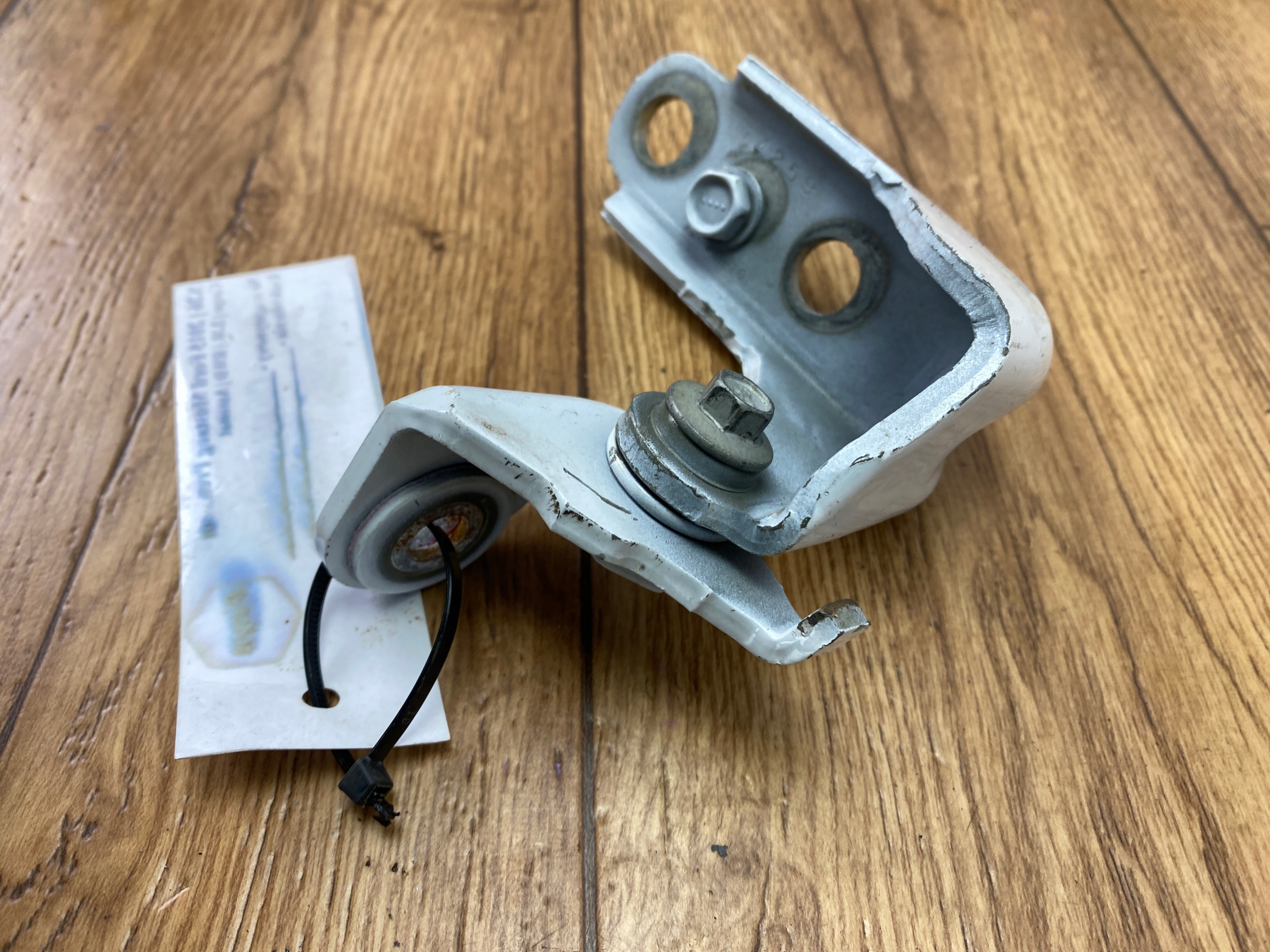 hinge door przednich prawych upper Ford Mustang VI 2015+ USA