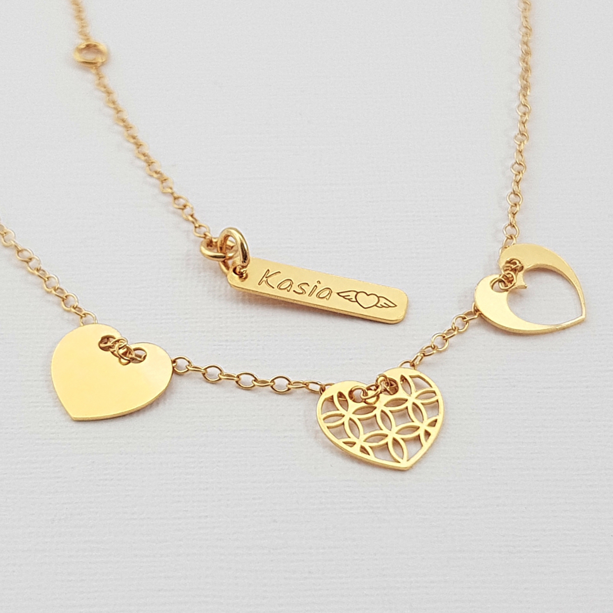 

Złoty naszyjnik celebrytka Serca Grawer Srebro 925