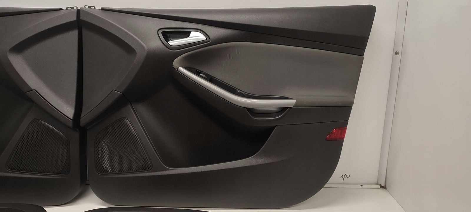 side side komplet Ford Focus MK3 kombi 1,0 Ecoboost